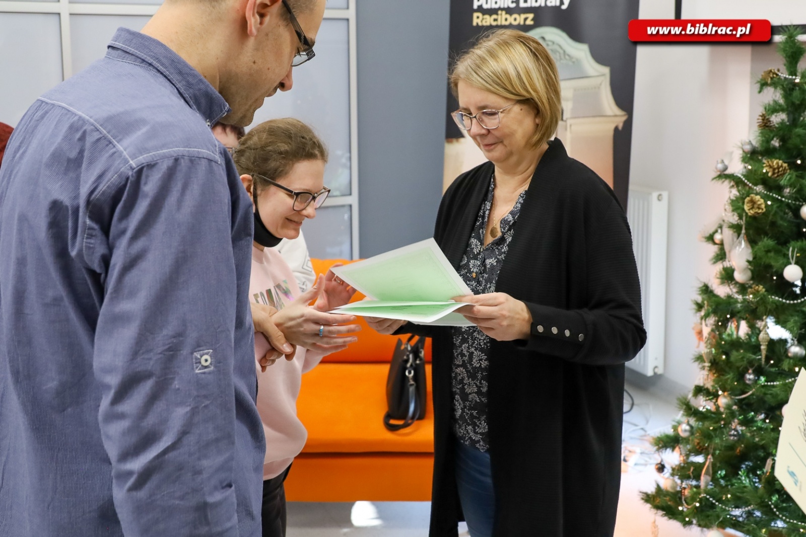 Zdjęcie w galerii na portalu naszraciborz.pl: W bibliotece podsumowano kurs komputerowy dla osób z niepełnosprawnością wiadomości z regionu