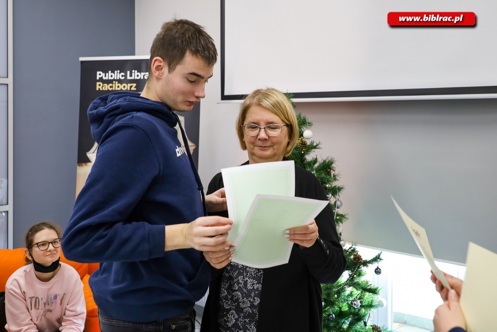 Zdjęcie w galerii na portalu naszraciborz.pl: W bibliotece podsumowano kurs komputerowy dla osób z niepełnosprawnością wiadomości z regionu