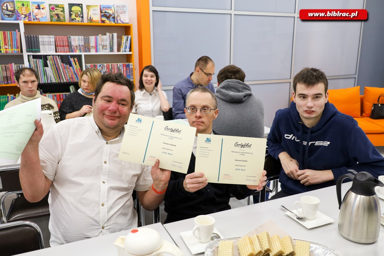 Zdjęcie w galerii na portalu naszraciborz.pl: W bibliotece podsumowano kurs komputerowy dla osób z niepełnosprawnością wiadomości z regionu