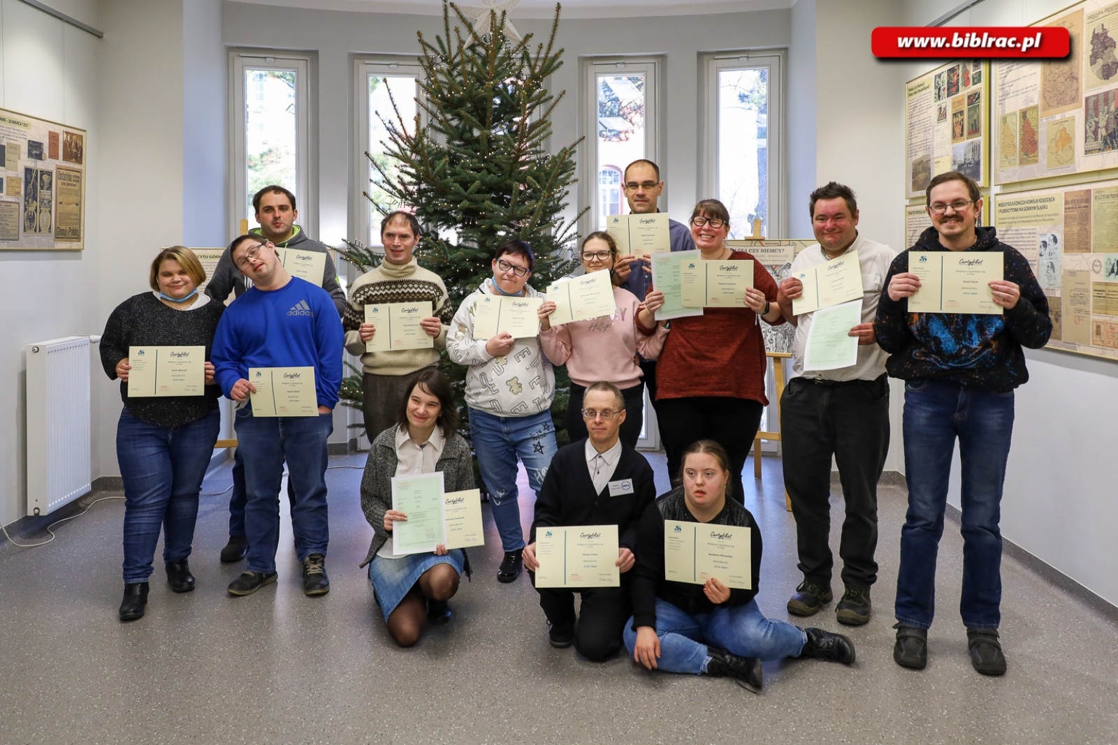 Zdjęcie w galerii na portalu naszraciborz.pl: W bibliotece podsumowano kurs komputerowy dla osób z niepełnosprawnością wiadomości z regionu