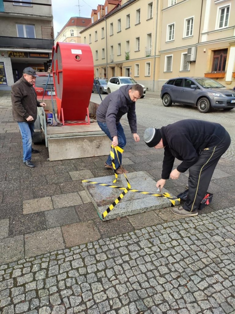 Zdjęcie w galerii na portalu naszraciborz.pl: Nakrętkowe serce wróciło na swoje miejsce wiadomości z regionu