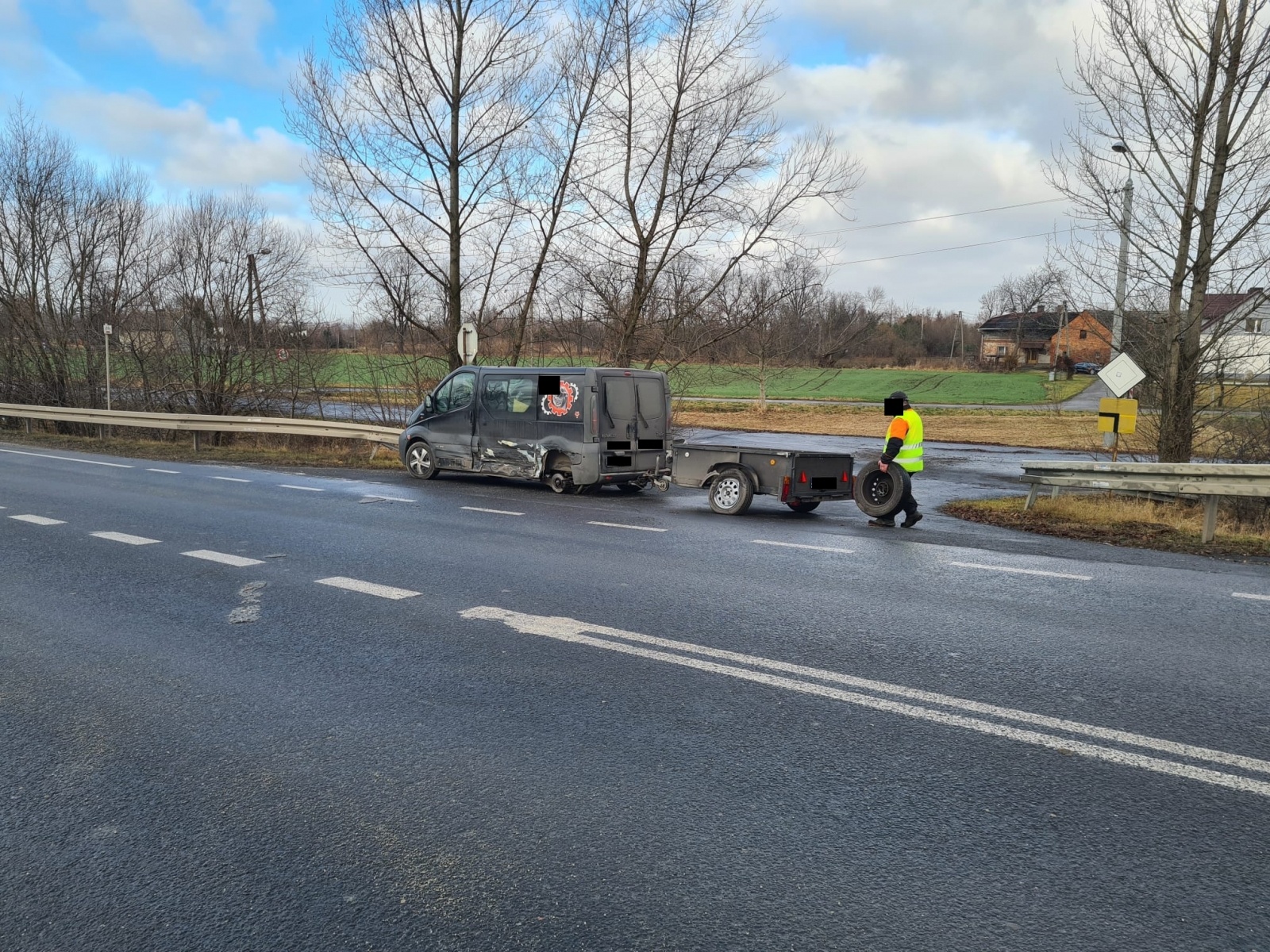 Zdjęcie w galerii na portalu naszraciborz.pl: Sobota na drogach - dwa zderzenia w jednym rejonie wiadomości z regionu