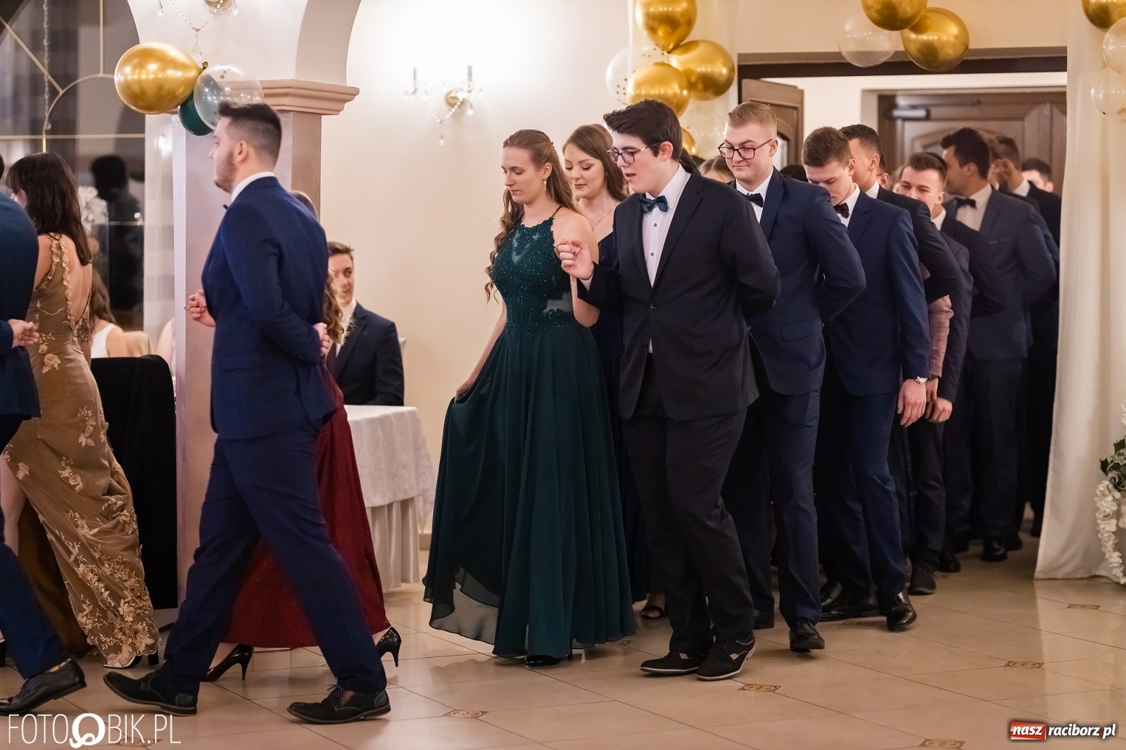 Zdjęcie w galerii na portalu naszraciborz.pl: Bal studniówkowy raciborskiej Budowlanki i Gastronomika wiadomości z regionu