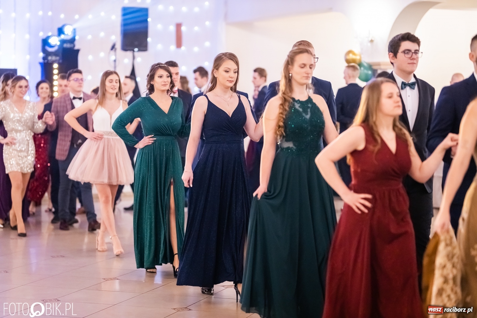 Zdjęcie w galerii na portalu naszraciborz.pl: Bal studniówkowy raciborskiej Budowlanki i Gastronomika wiadomości z regionu