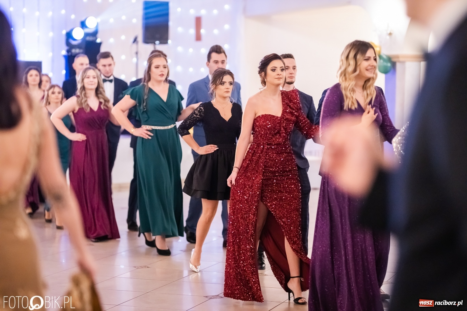 Zdjęcie w galerii na portalu naszraciborz.pl: Bal studniówkowy raciborskiej Budowlanki i Gastronomika wiadomości z regionu