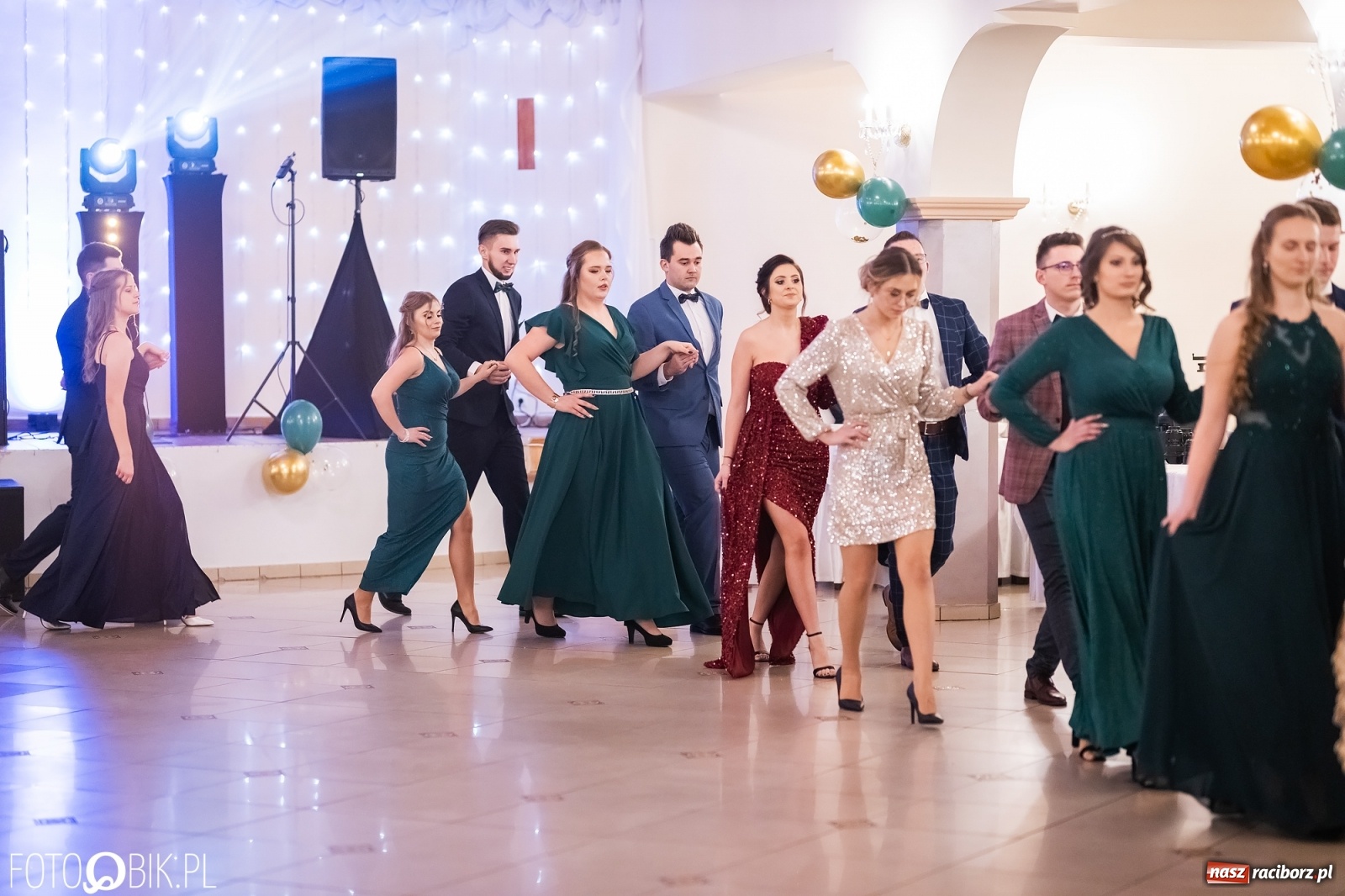 Zdjęcie w galerii na portalu naszraciborz.pl: Bal studniówkowy raciborskiej Budowlanki i Gastronomika wiadomości z regionu