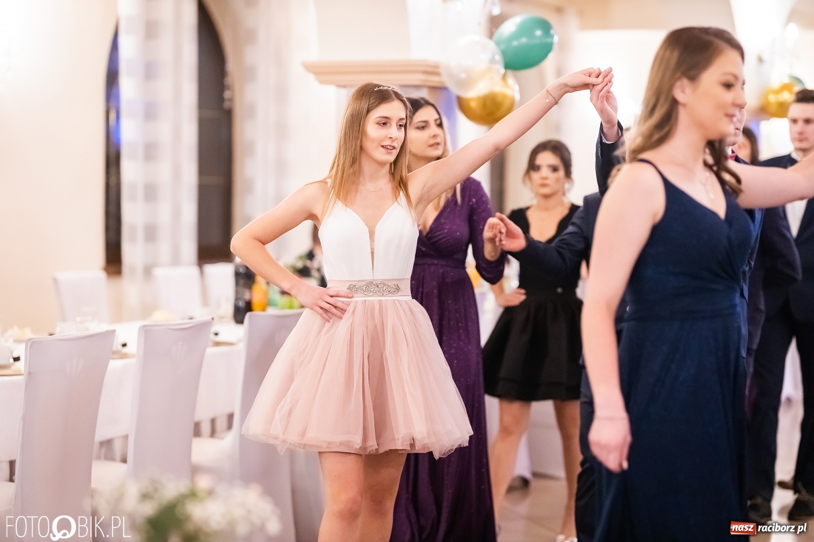 Zdjęcie w galerii na portalu naszraciborz.pl: Bal studniówkowy raciborskiej Budowlanki i Gastronomika wiadomości z regionu