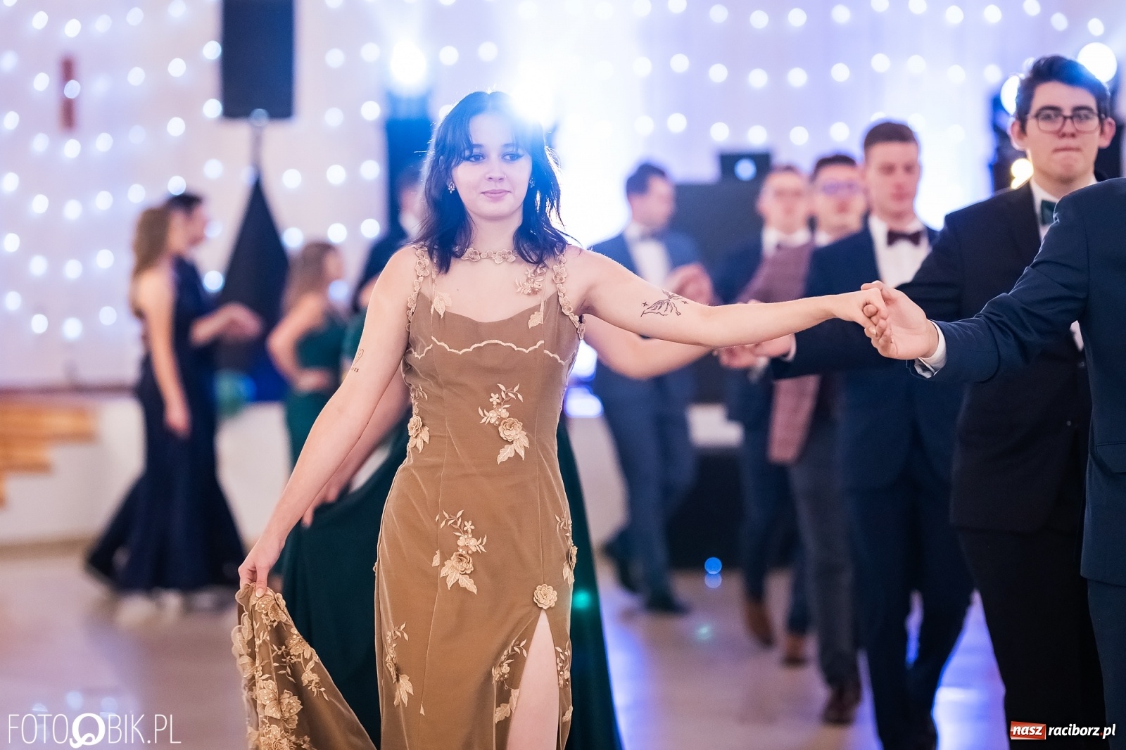 Zdjęcie w galerii na portalu naszraciborz.pl: Bal studniówkowy raciborskiej Budowlanki i Gastronomika wiadomości z regionu