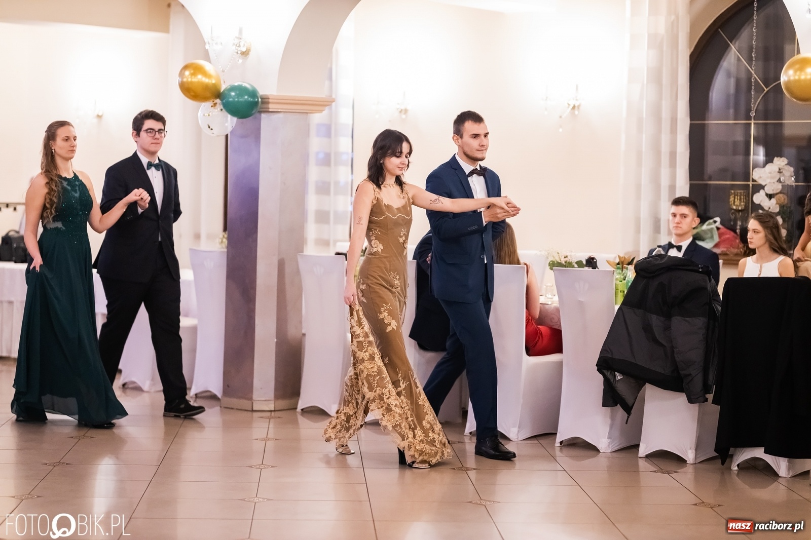 Zdjęcie w galerii na portalu naszraciborz.pl: Bal studniówkowy raciborskiej Budowlanki i Gastronomika wiadomości z regionu