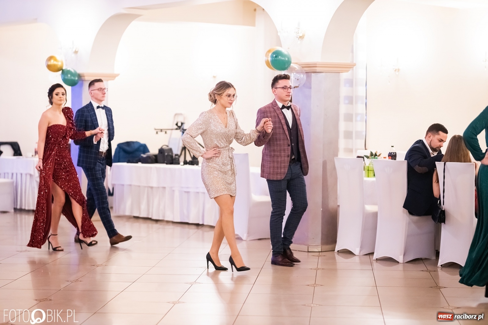 Zdjęcie w galerii na portalu naszraciborz.pl: Bal studniówkowy raciborskiej Budowlanki i Gastronomika wiadomości z regionu