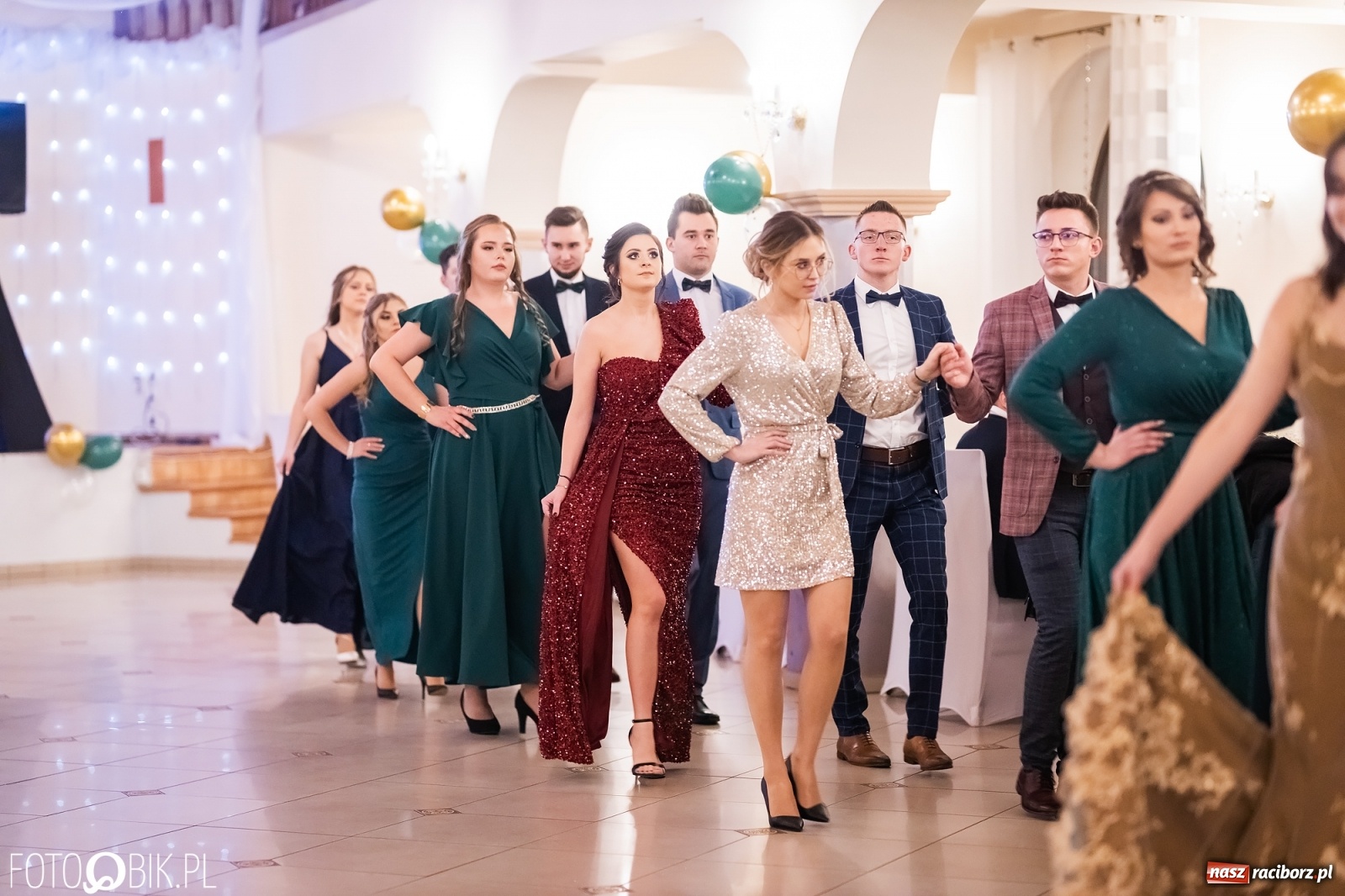 Zdjęcie w galerii na portalu naszraciborz.pl: Bal studniówkowy raciborskiej Budowlanki i Gastronomika wiadomości z regionu