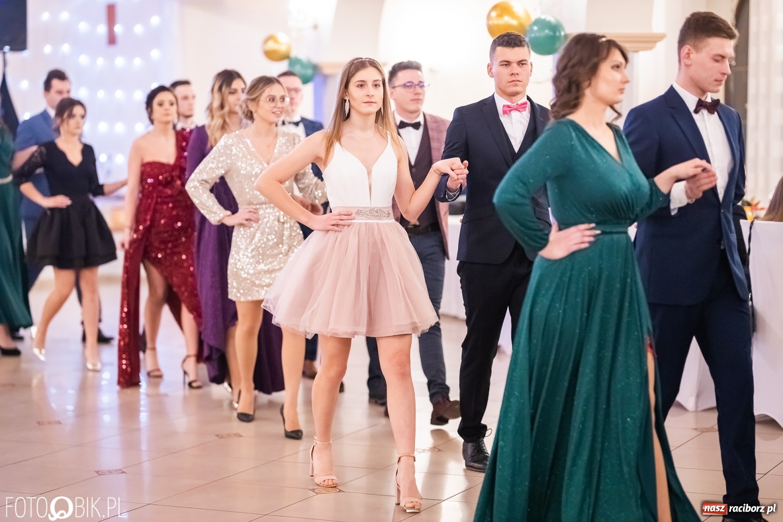 Zdjęcie w galerii na portalu naszraciborz.pl: Bal studniówkowy raciborskiej Budowlanki i Gastronomika wiadomości z regionu