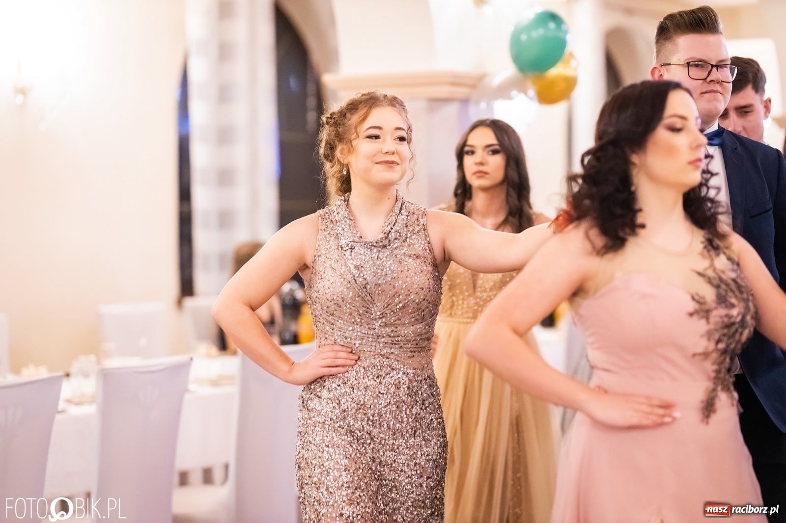 Zdjęcie w galerii na portalu naszraciborz.pl: Bal studniówkowy raciborskiej Budowlanki i Gastronomika wiadomości z regionu