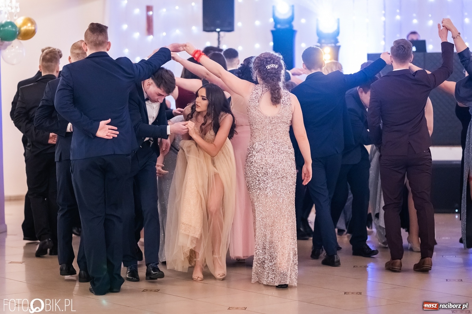 Zdjęcie w galerii na portalu naszraciborz.pl: Bal studniówkowy raciborskiej Budowlanki i Gastronomika wiadomości z regionu