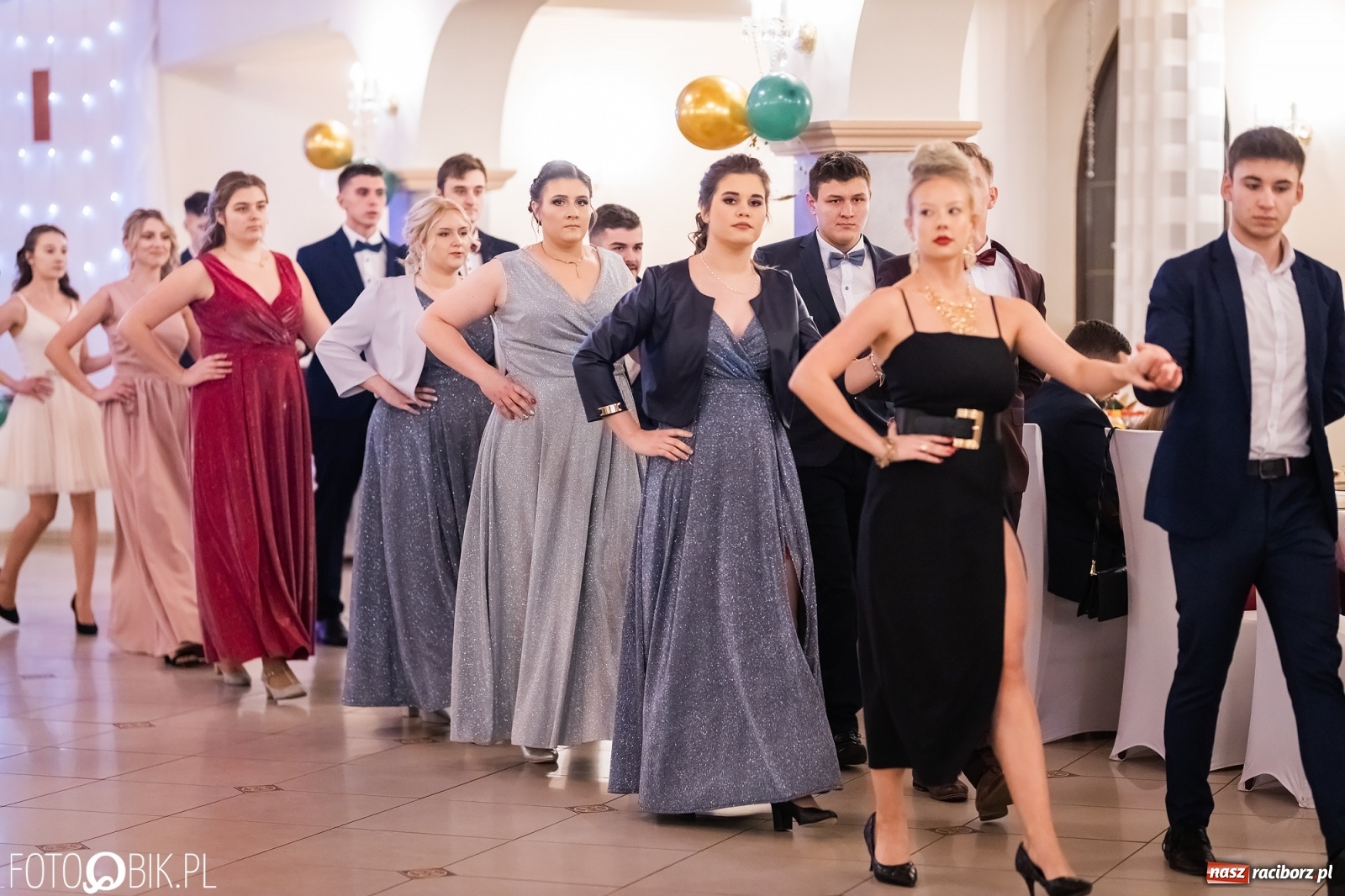 Zdjęcie w galerii na portalu naszraciborz.pl: Bal studniówkowy raciborskiej Budowlanki i Gastronomika wiadomości z regionu