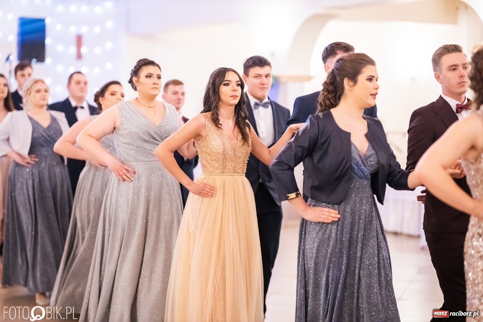 Zdjęcie w galerii na portalu naszraciborz.pl: Bal studniówkowy raciborskiej Budowlanki i Gastronomika wiadomości z regionu