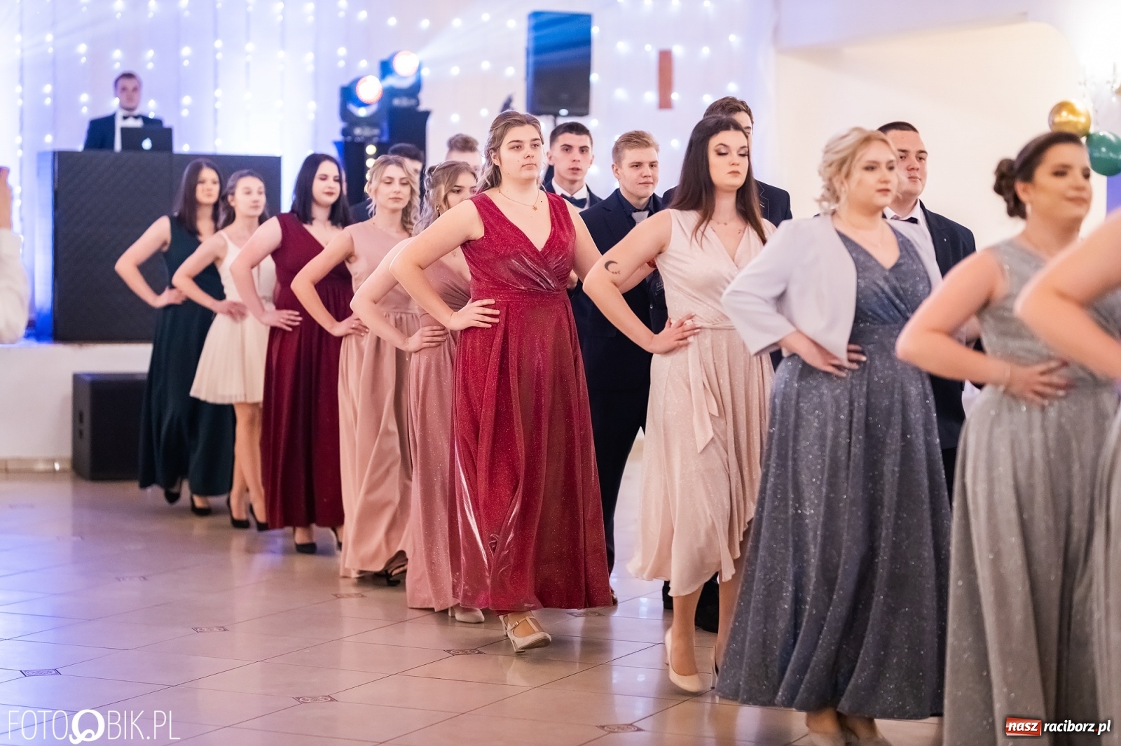 Zdjęcie w galerii na portalu naszraciborz.pl: Bal studniówkowy raciborskiej Budowlanki i Gastronomika wiadomości z regionu