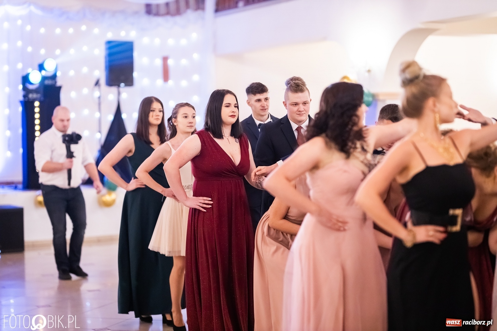 Zdjęcie w galerii na portalu naszraciborz.pl: Bal studniówkowy raciborskiej Budowlanki i Gastronomika wiadomości z regionu