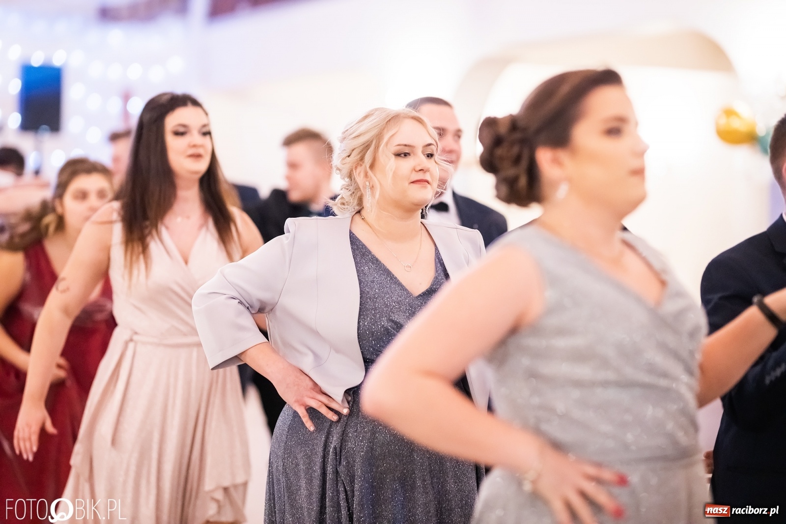 Zdjęcie w galerii na portalu naszraciborz.pl: Bal studniówkowy raciborskiej Budowlanki i Gastronomika wiadomości z regionu