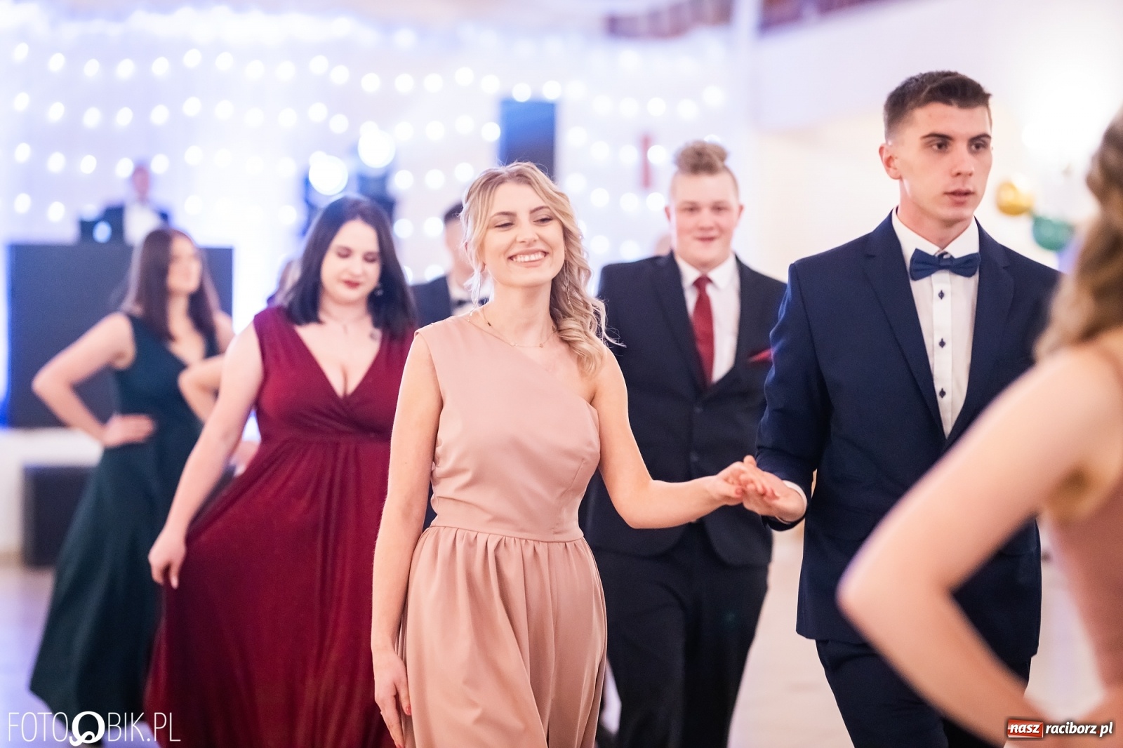 Zdjęcie w galerii na portalu naszraciborz.pl: Bal studniówkowy raciborskiej Budowlanki i Gastronomika wiadomości z regionu