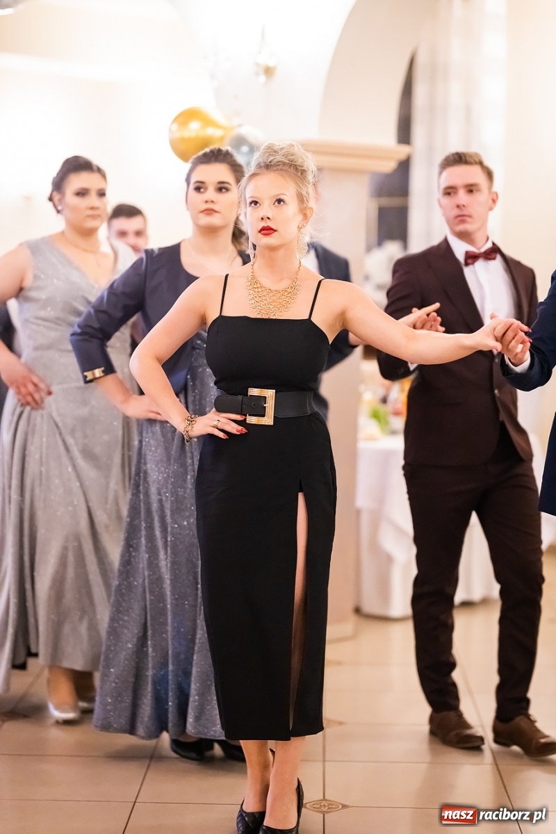 Zdjęcie w galerii na portalu naszraciborz.pl: Bal studniówkowy raciborskiej Budowlanki i Gastronomika wiadomości z regionu