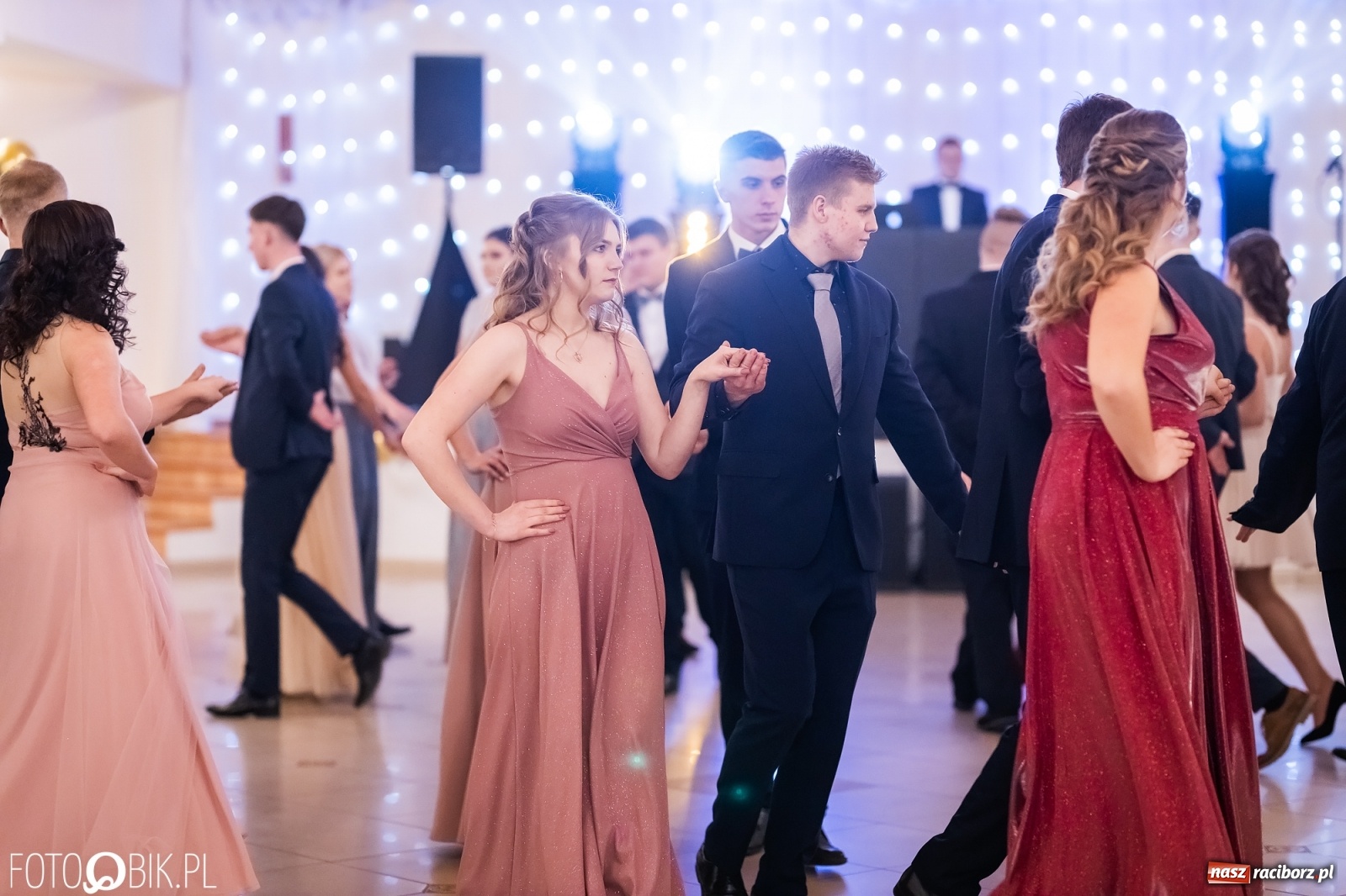 Zdjęcie w galerii na portalu naszraciborz.pl: Bal studniówkowy raciborskiej Budowlanki i Gastronomika wiadomości z regionu