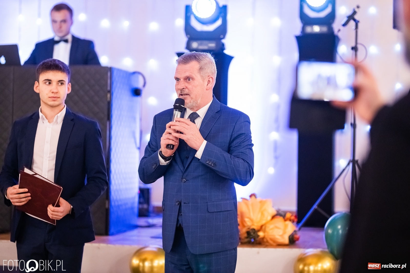 Zdjęcie w galerii na portalu naszraciborz.pl: Bal studniówkowy raciborskiej Budowlanki i Gastronomika wiadomości z regionu