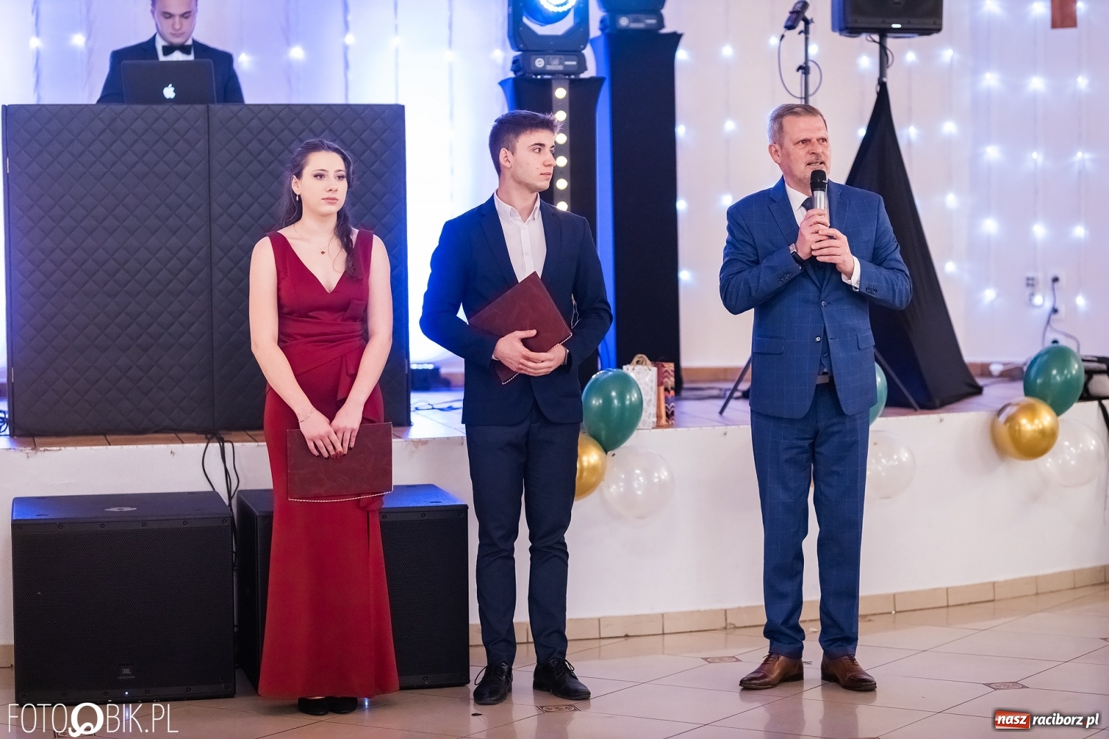 Zdjęcie w galerii na portalu naszraciborz.pl: Bal studniówkowy raciborskiej Budowlanki i Gastronomika wiadomości z regionu