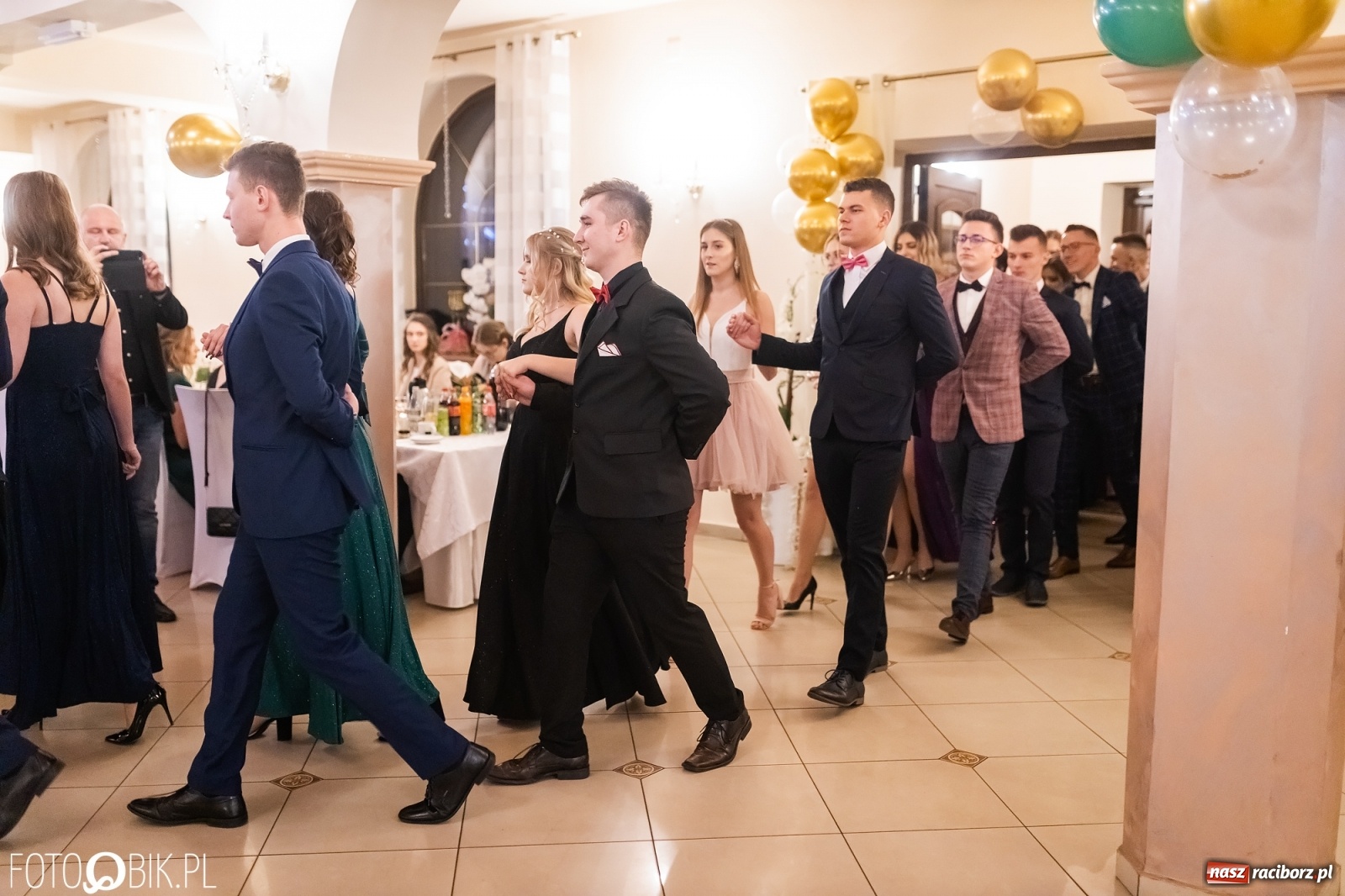 Zdjęcie w galerii na portalu naszraciborz.pl: Bal studniówkowy raciborskiej Budowlanki i Gastronomika wiadomości z regionu