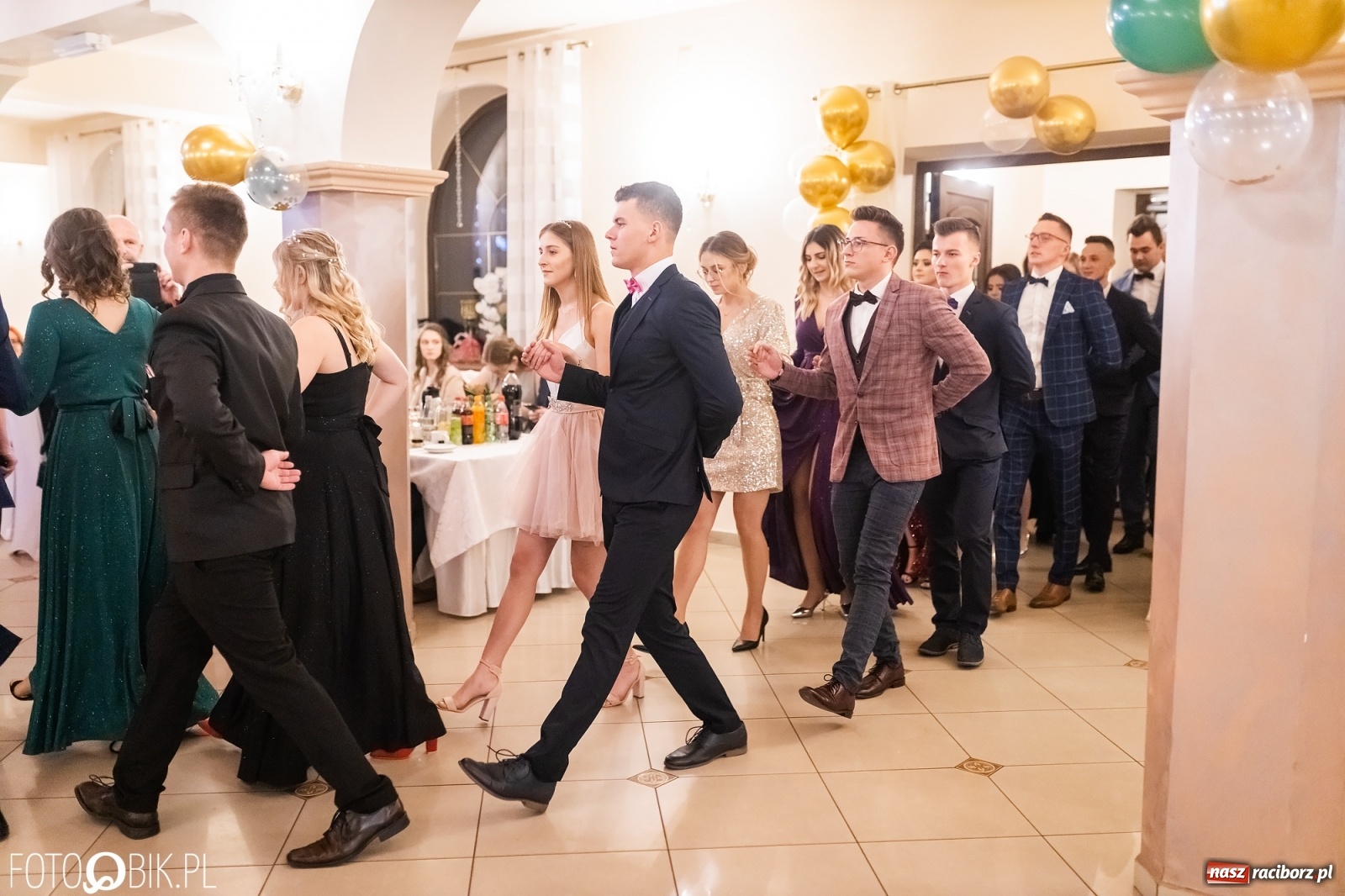 Zdjęcie w galerii na portalu naszraciborz.pl: Bal studniówkowy raciborskiej Budowlanki i Gastronomika wiadomości z regionu