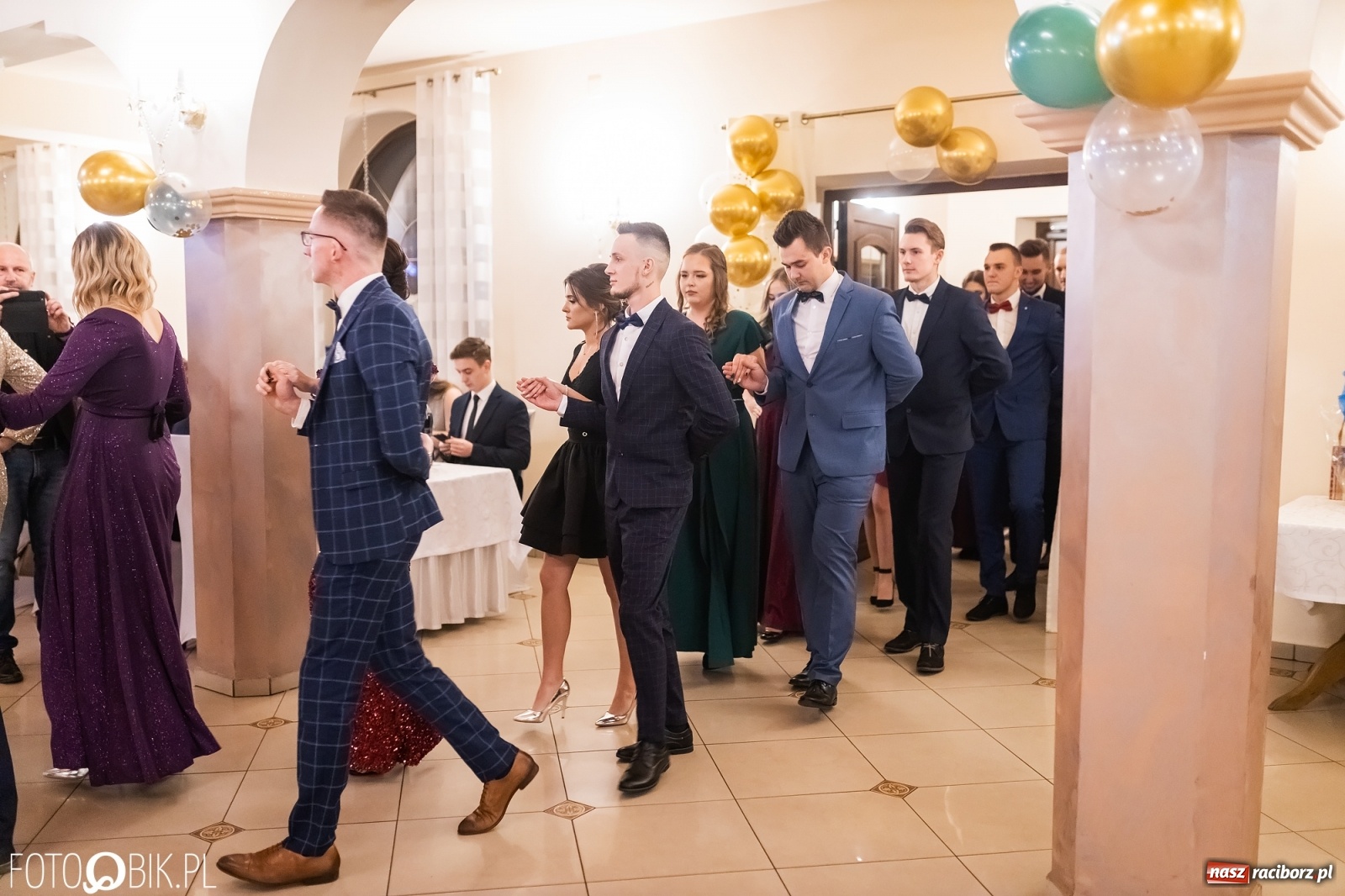 Zdjęcie w galerii na portalu naszraciborz.pl: Bal studniówkowy raciborskiej Budowlanki i Gastronomika wiadomości z regionu