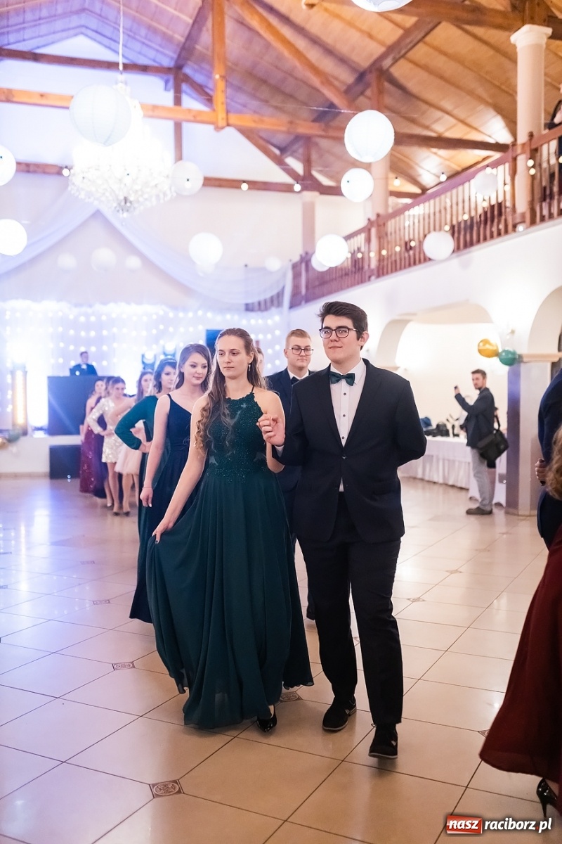 Zdjęcie w galerii na portalu naszraciborz.pl: Bal studniówkowy raciborskiej Budowlanki i Gastronomika wiadomości z regionu