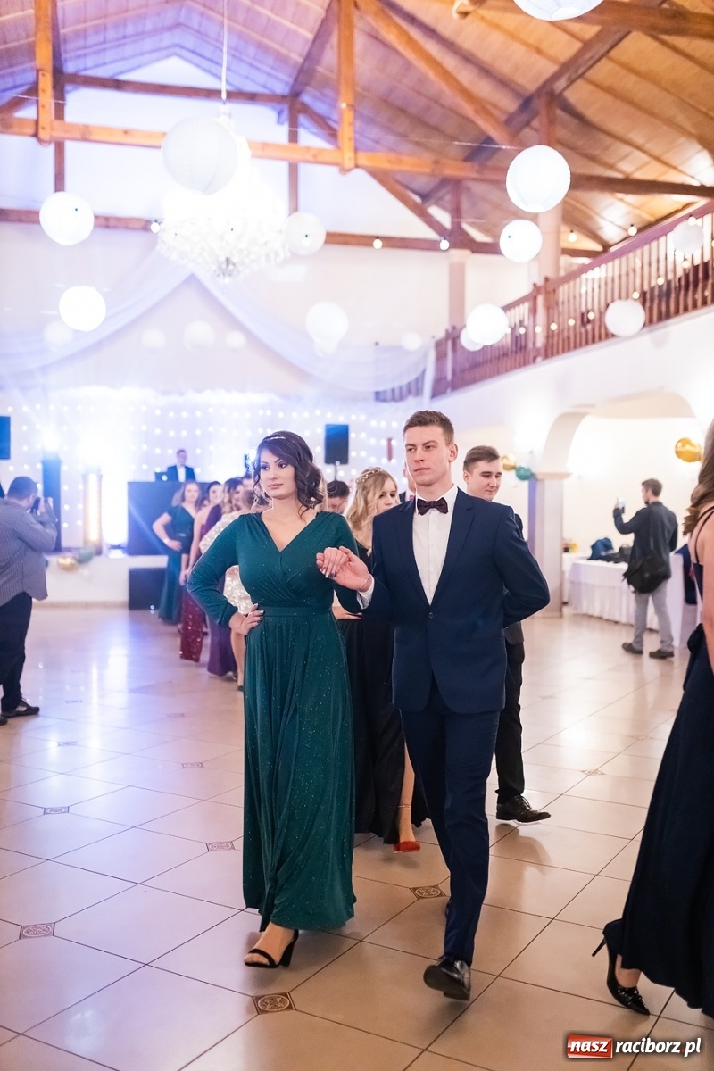 Zdjęcie w galerii na portalu naszraciborz.pl: Bal studniówkowy raciborskiej Budowlanki i Gastronomika wiadomości z regionu