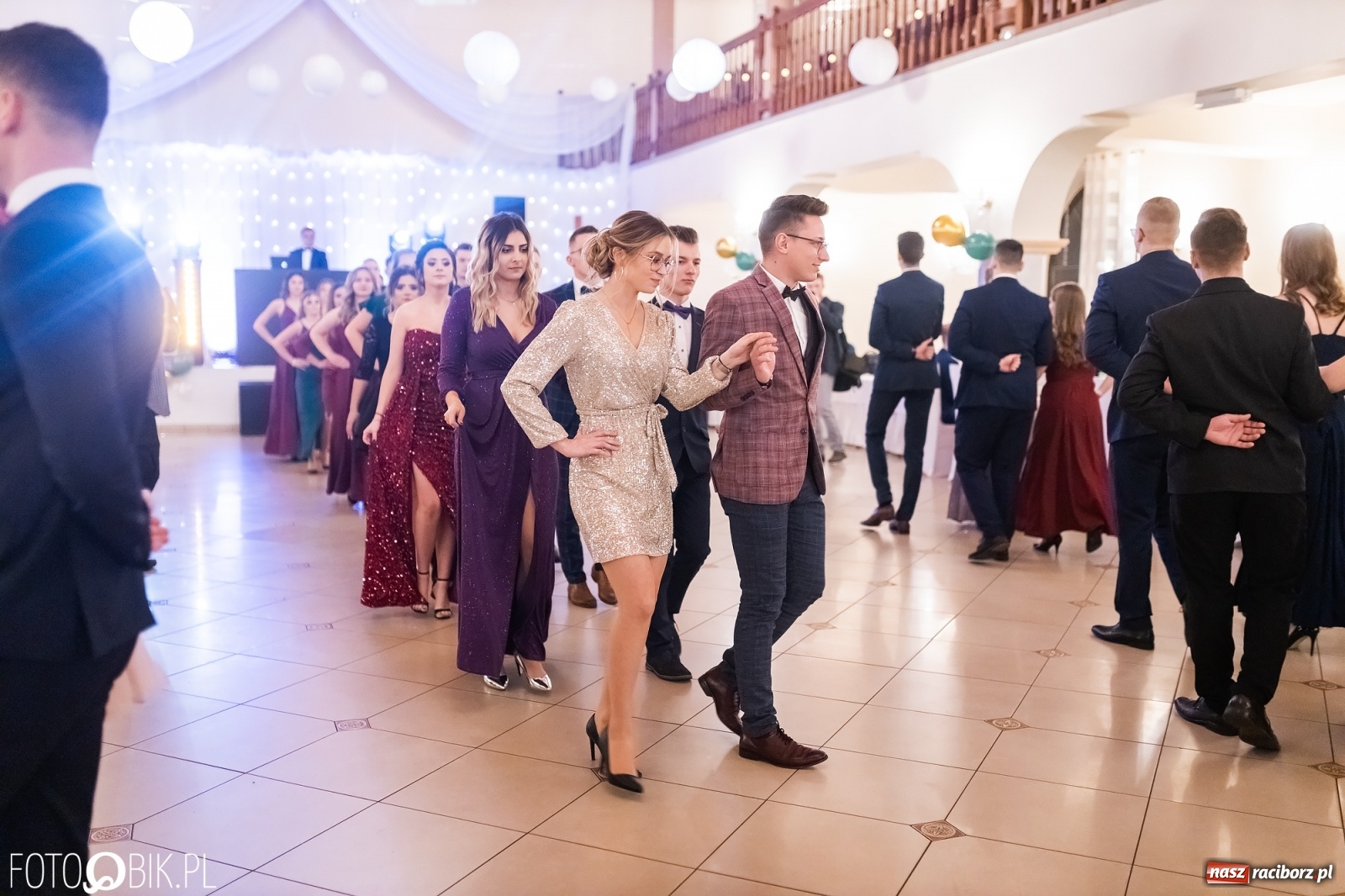 Zdjęcie w galerii na portalu naszraciborz.pl: Bal studniówkowy raciborskiej Budowlanki i Gastronomika wiadomości z regionu