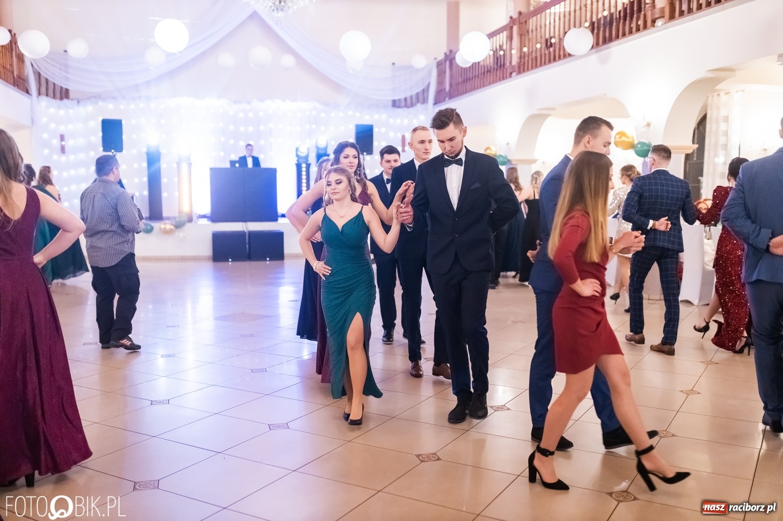 Zdjęcie w galerii na portalu naszraciborz.pl: Bal studniówkowy raciborskiej Budowlanki i Gastronomika wiadomości z regionu