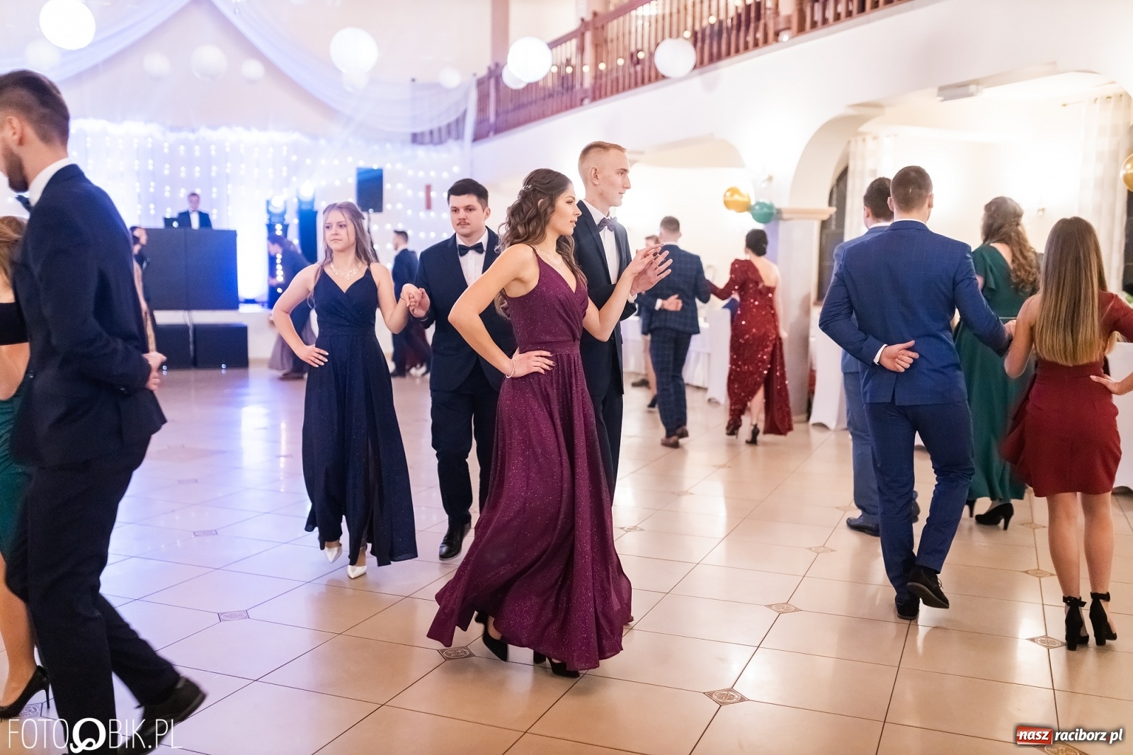 Zdjęcie w galerii na portalu naszraciborz.pl: Bal studniówkowy raciborskiej Budowlanki i Gastronomika wiadomości z regionu