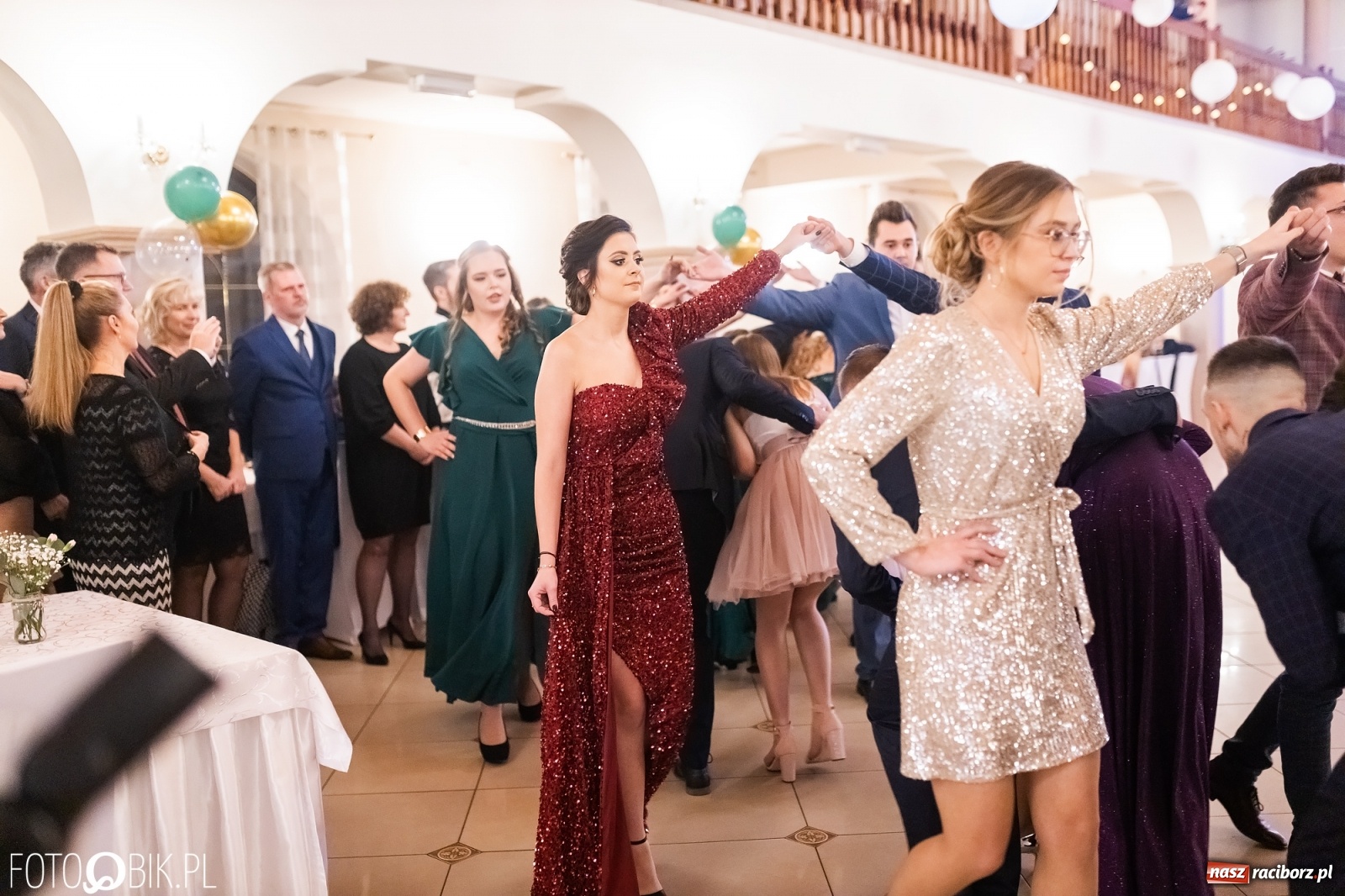 Zdjęcie w galerii na portalu naszraciborz.pl: Bal studniówkowy raciborskiej Budowlanki i Gastronomika wiadomości z regionu