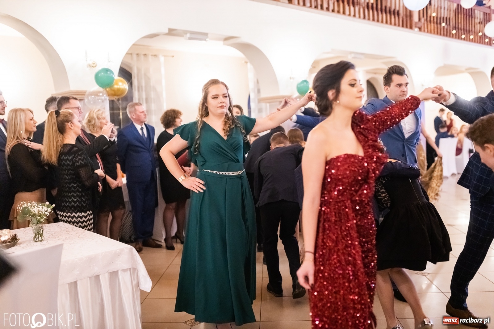 Zdjęcie w galerii na portalu naszraciborz.pl: Bal studniówkowy raciborskiej Budowlanki i Gastronomika wiadomości z regionu