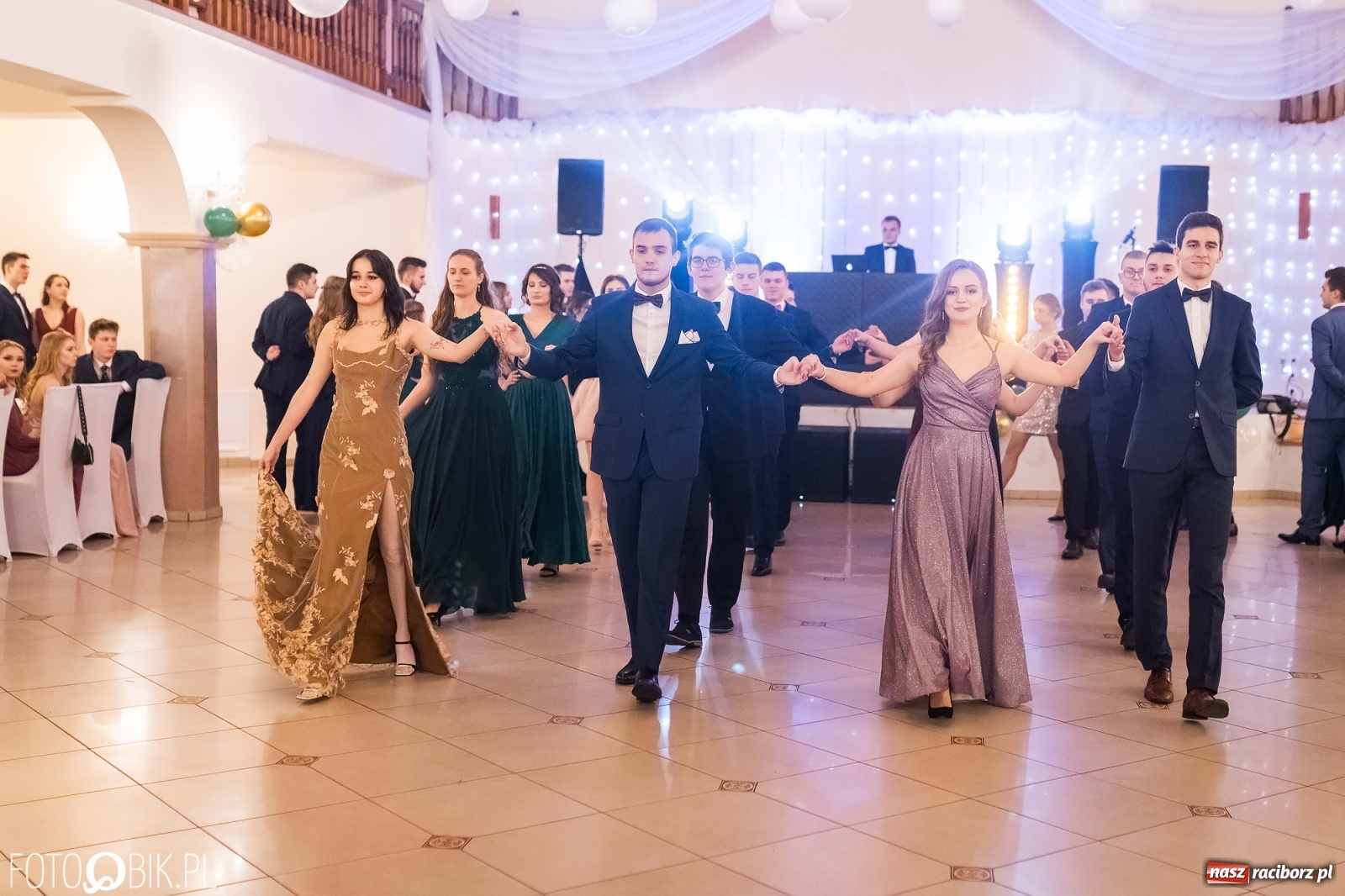 Zdjęcie w galerii na portalu naszraciborz.pl: Bal studniówkowy raciborskiej Budowlanki i Gastronomika wiadomości z regionu