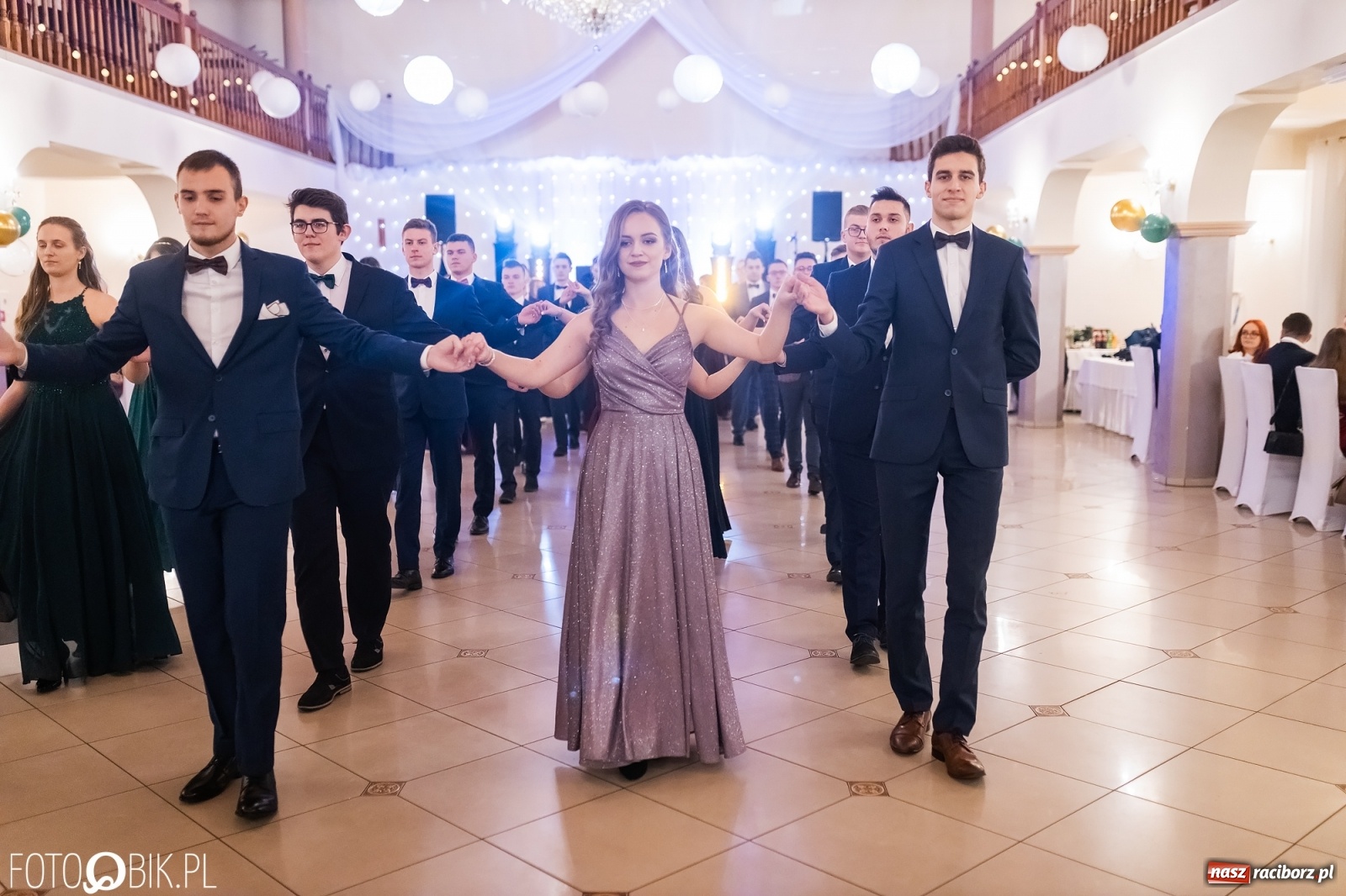 Zdjęcie w galerii na portalu naszraciborz.pl: Bal studniówkowy raciborskiej Budowlanki i Gastronomika wiadomości z regionu