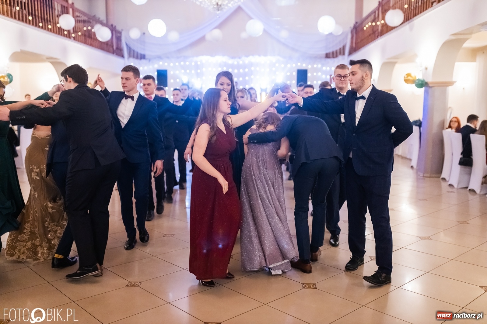 Zdjęcie w galerii na portalu naszraciborz.pl: Bal studniówkowy raciborskiej Budowlanki i Gastronomika wiadomości z regionu