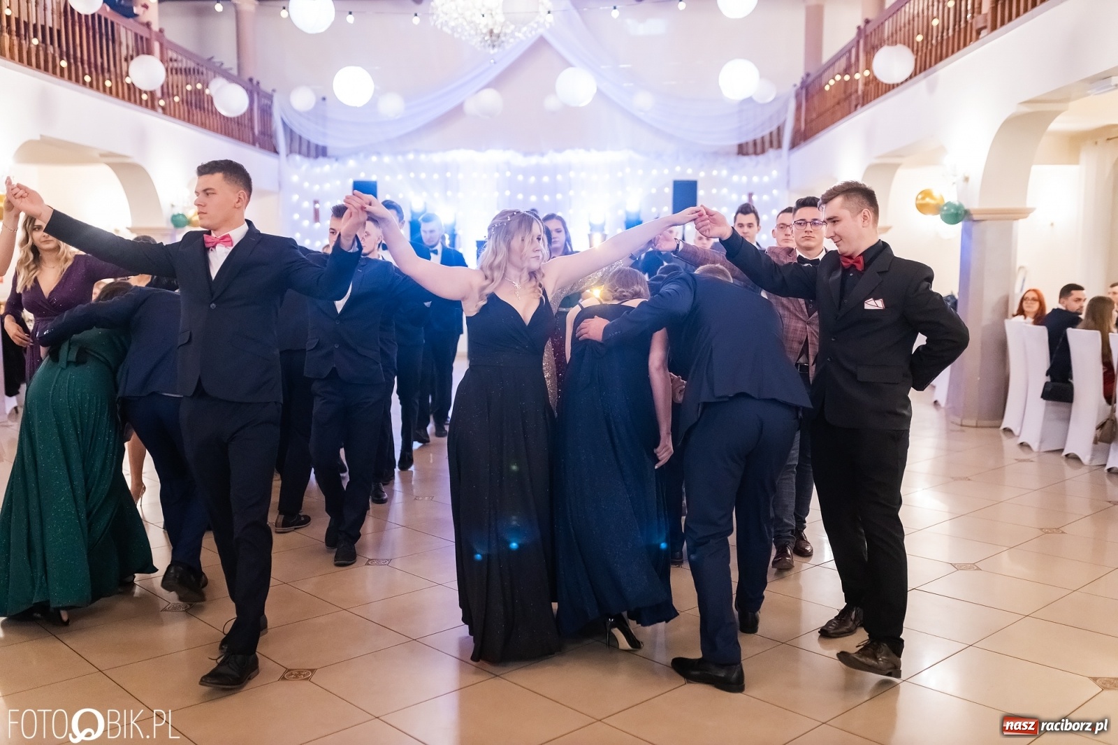 Zdjęcie w galerii na portalu naszraciborz.pl: Bal studniówkowy raciborskiej Budowlanki i Gastronomika wiadomości z regionu