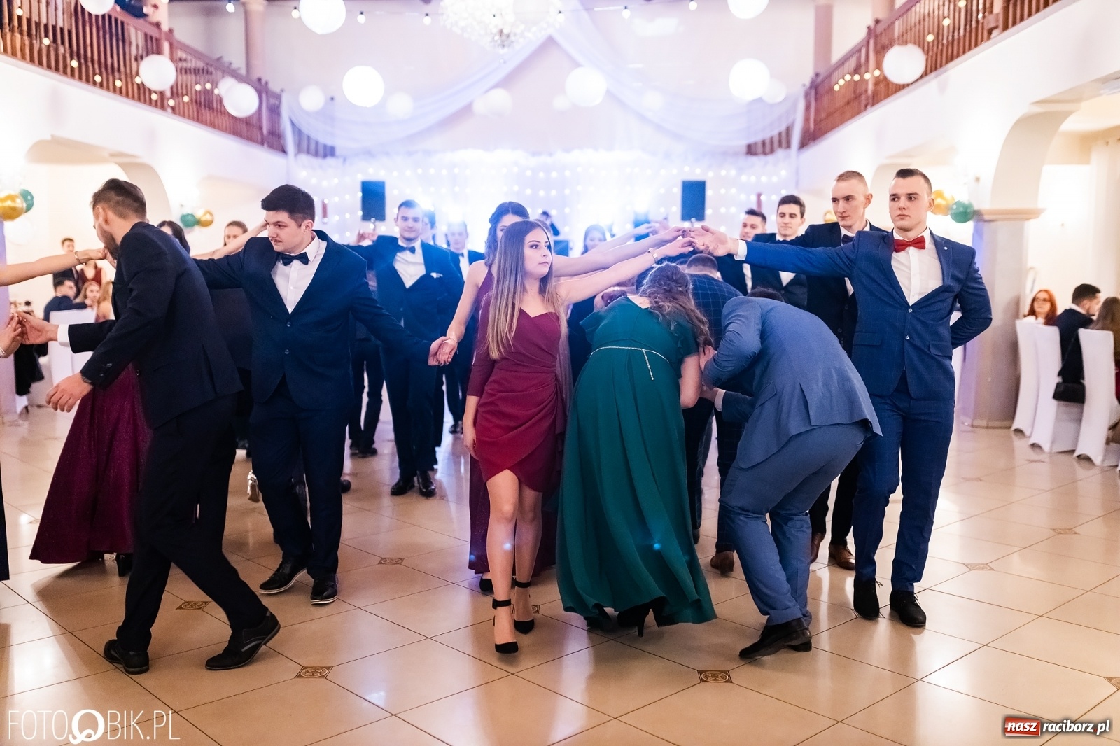 Zdjęcie w galerii na portalu naszraciborz.pl: Bal studniówkowy raciborskiej Budowlanki i Gastronomika wiadomości z regionu