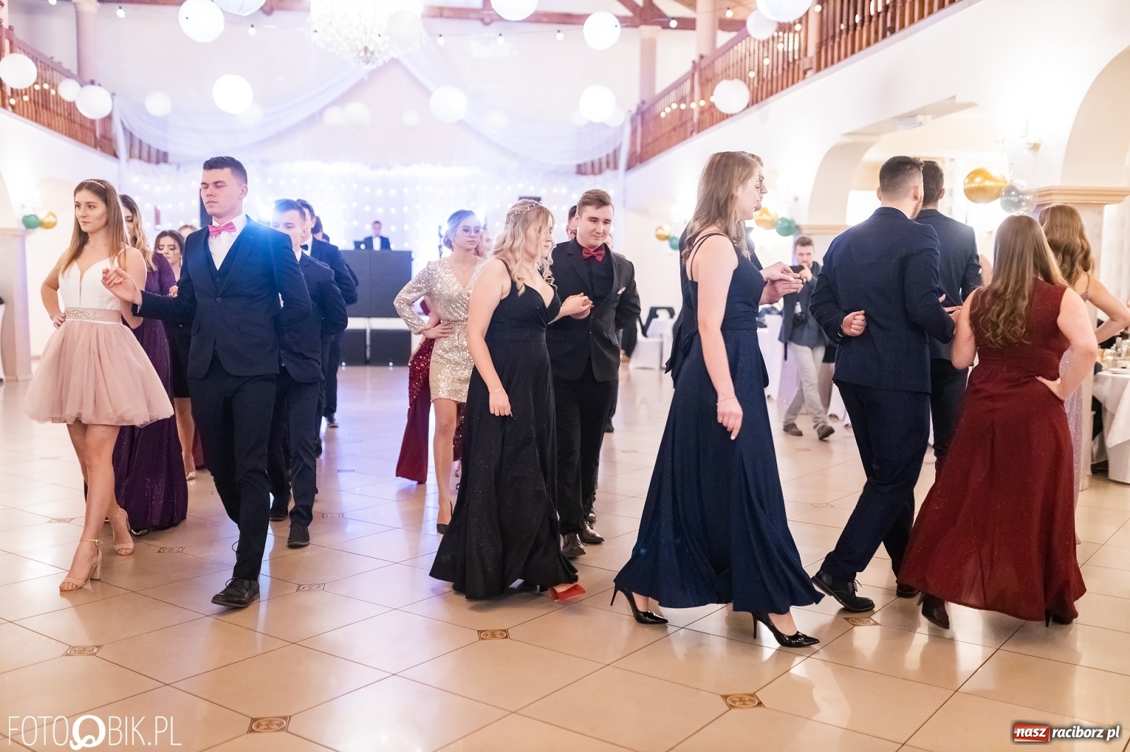 Zdjęcie w galerii na portalu naszraciborz.pl: Bal studniówkowy raciborskiej Budowlanki i Gastronomika wiadomości z regionu