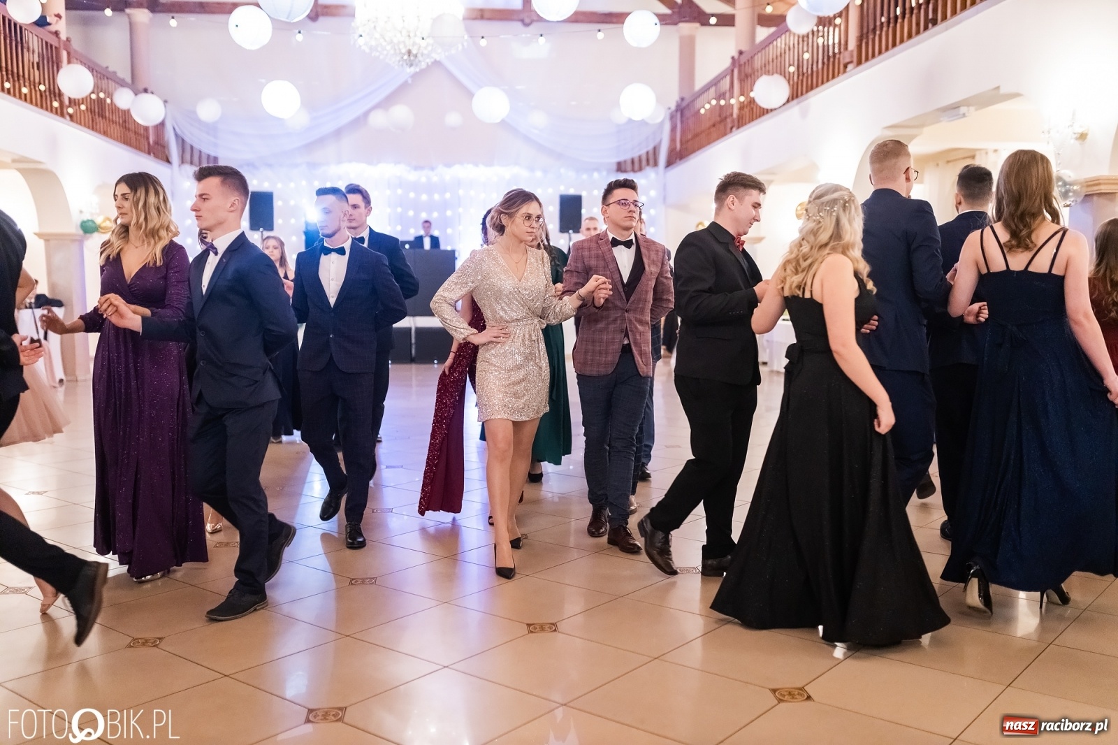 Zdjęcie w galerii na portalu naszraciborz.pl: Bal studniówkowy raciborskiej Budowlanki i Gastronomika wiadomości z regionu