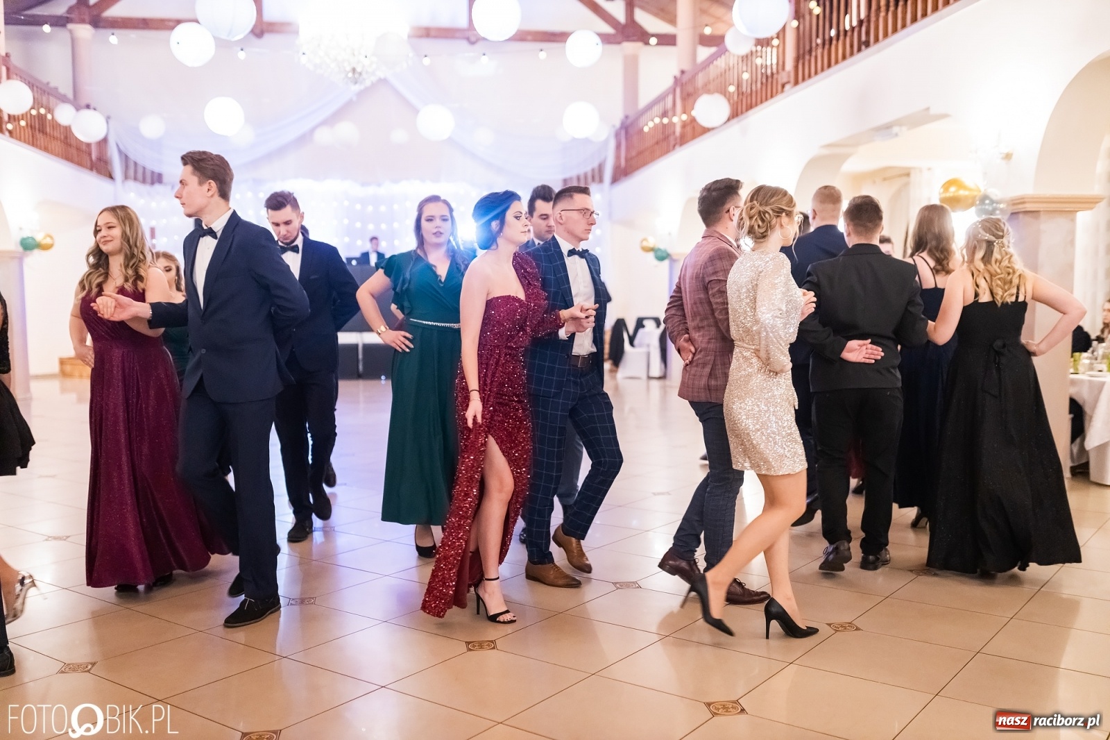 Zdjęcie w galerii na portalu naszraciborz.pl: Bal studniówkowy raciborskiej Budowlanki i Gastronomika wiadomości z regionu