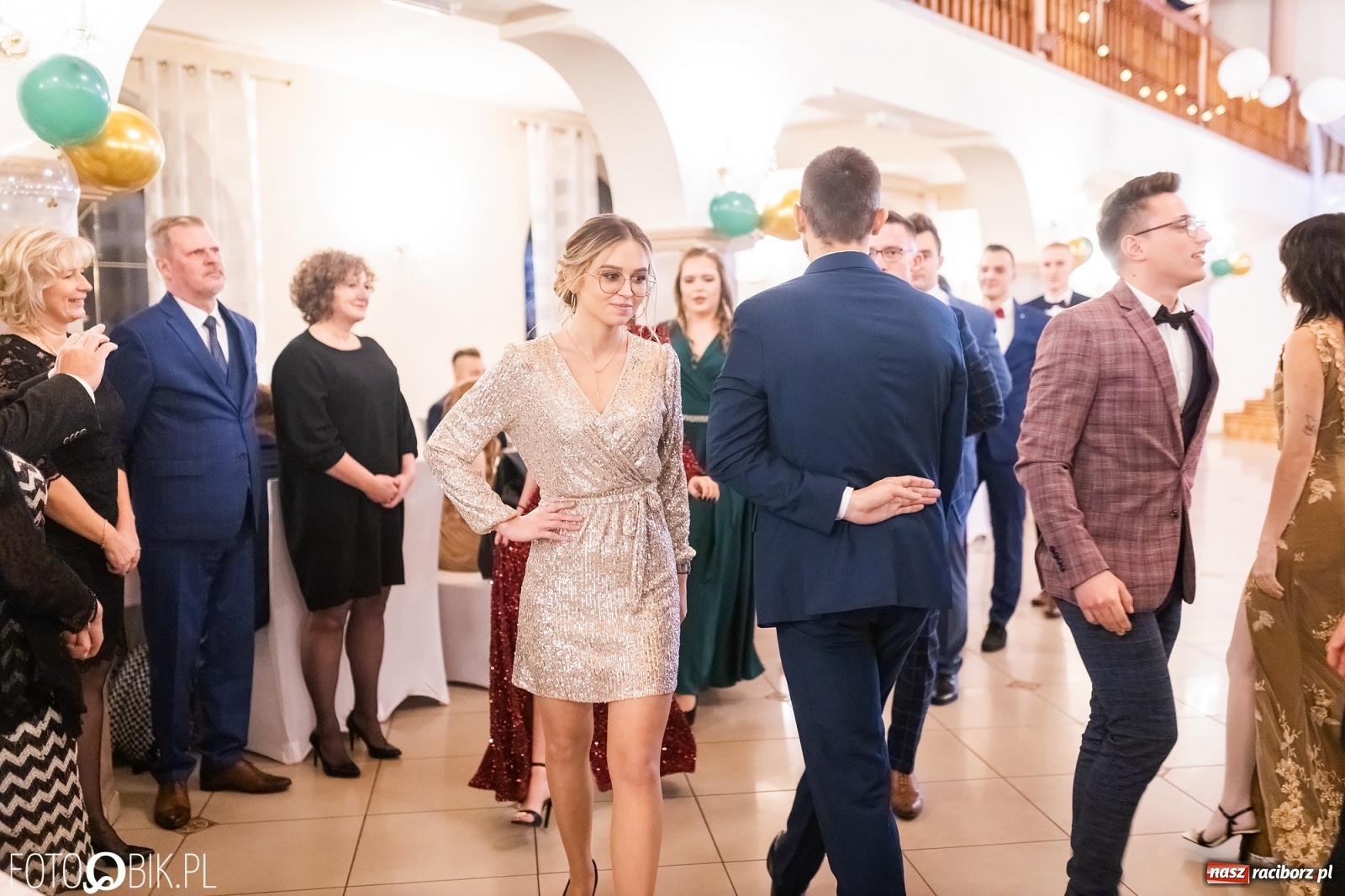 Zdjęcie w galerii na portalu naszraciborz.pl: Bal studniówkowy raciborskiej Budowlanki i Gastronomika wiadomości z regionu