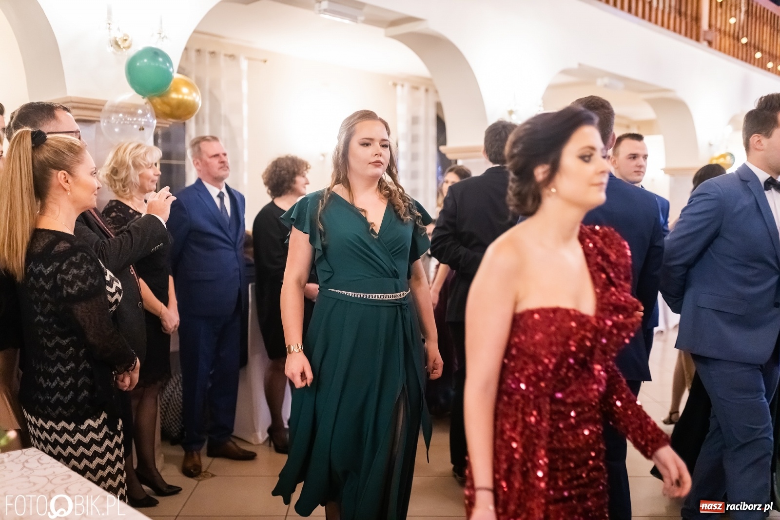 Zdjęcie w galerii na portalu naszraciborz.pl: Bal studniówkowy raciborskiej Budowlanki i Gastronomika wiadomości z regionu