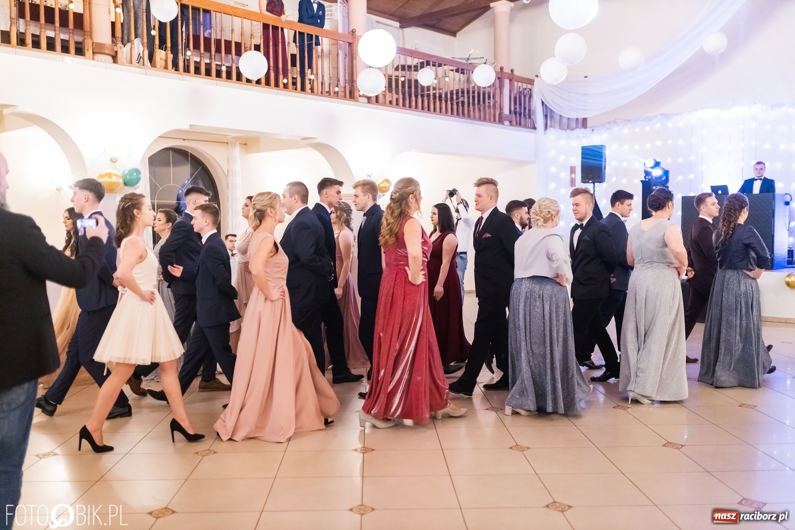 Zdjęcie w galerii na portalu naszraciborz.pl: Bal studniówkowy raciborskiej Budowlanki i Gastronomika wiadomości z regionu