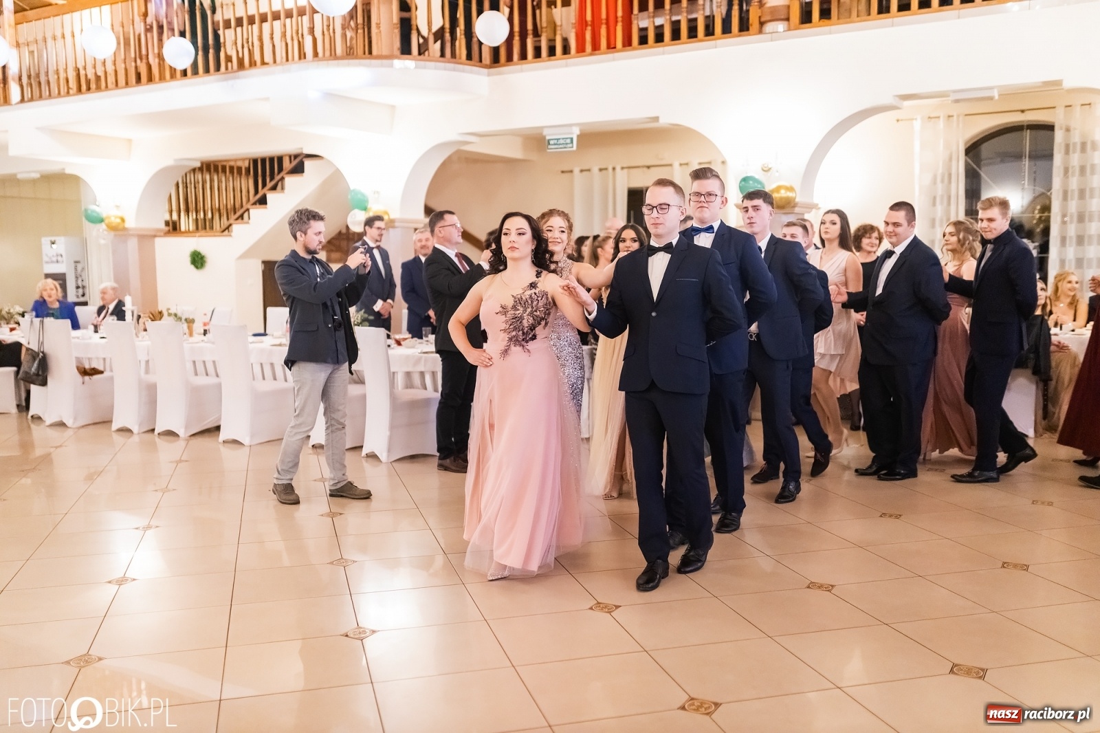 Zdjęcie w galerii na portalu naszraciborz.pl: Bal studniówkowy raciborskiej Budowlanki i Gastronomika wiadomości z regionu